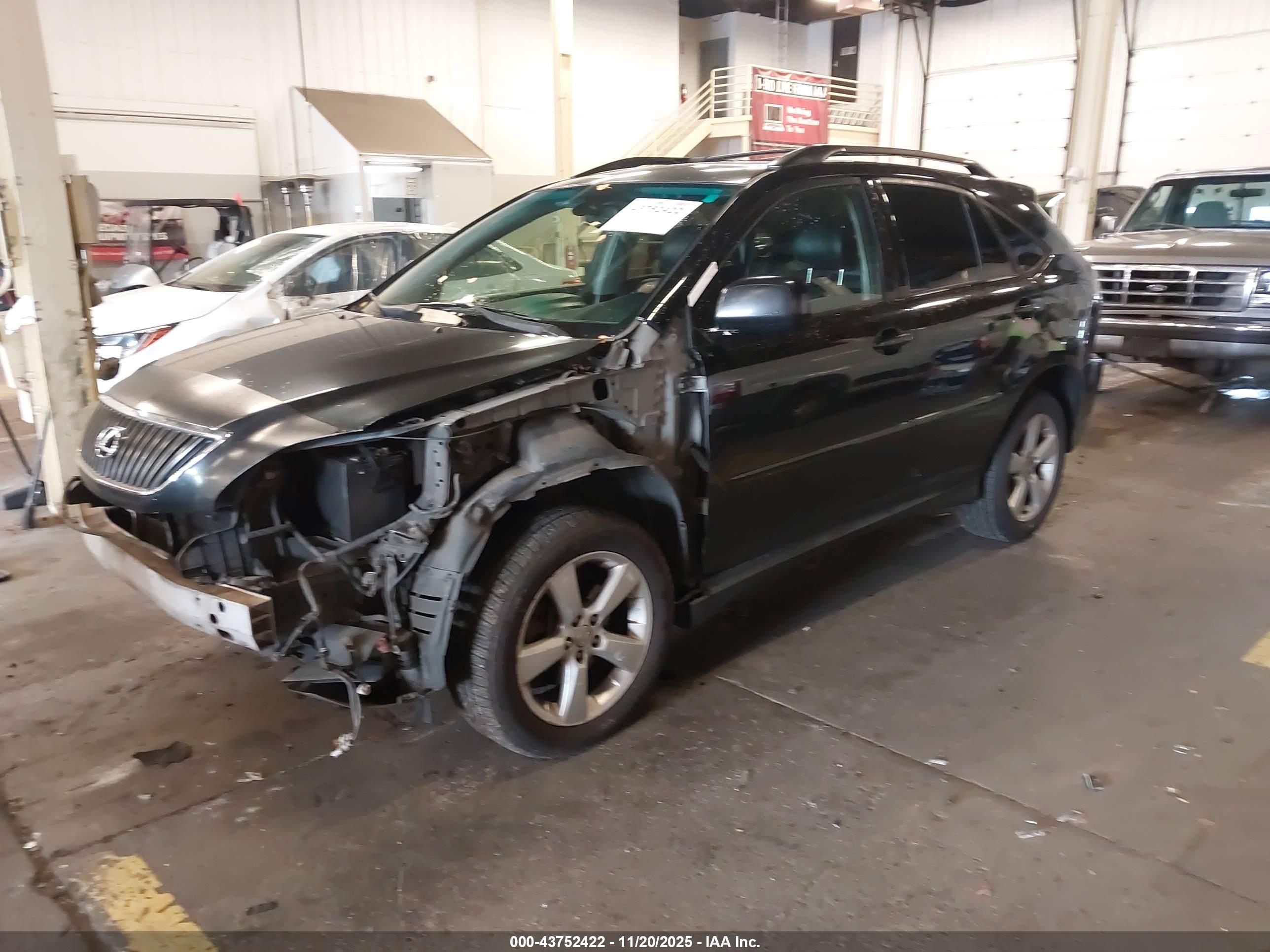 LEXUS RX image 2