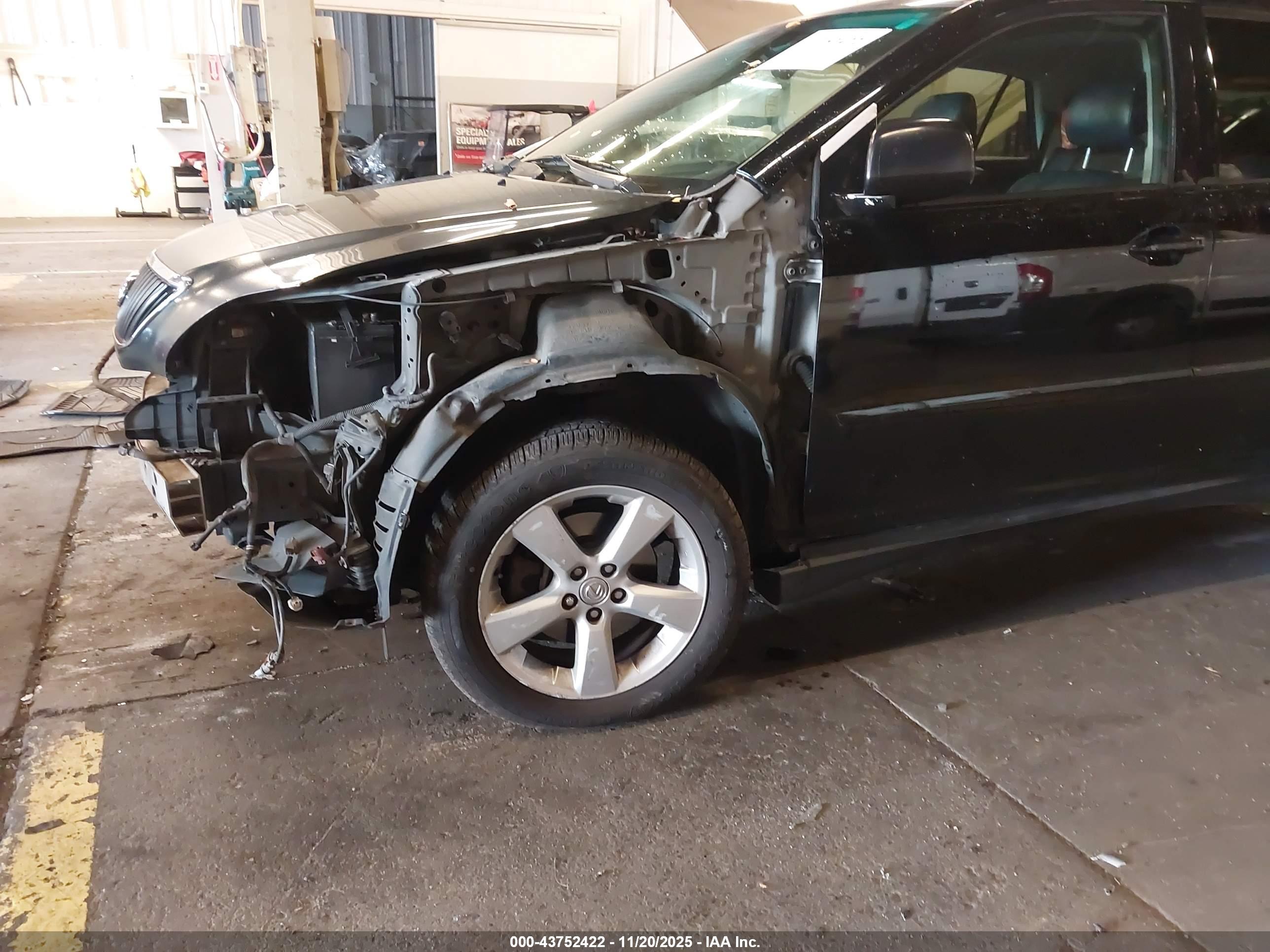 LEXUS RX image 6
