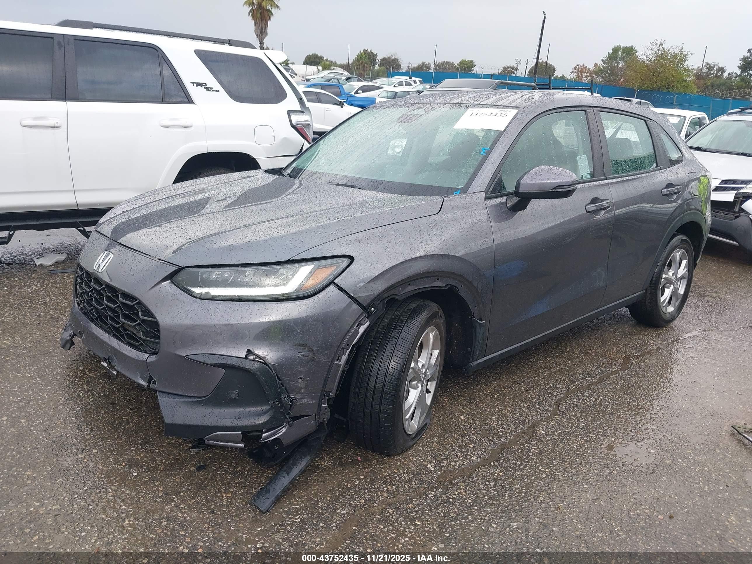 HONDA HR-V image 2