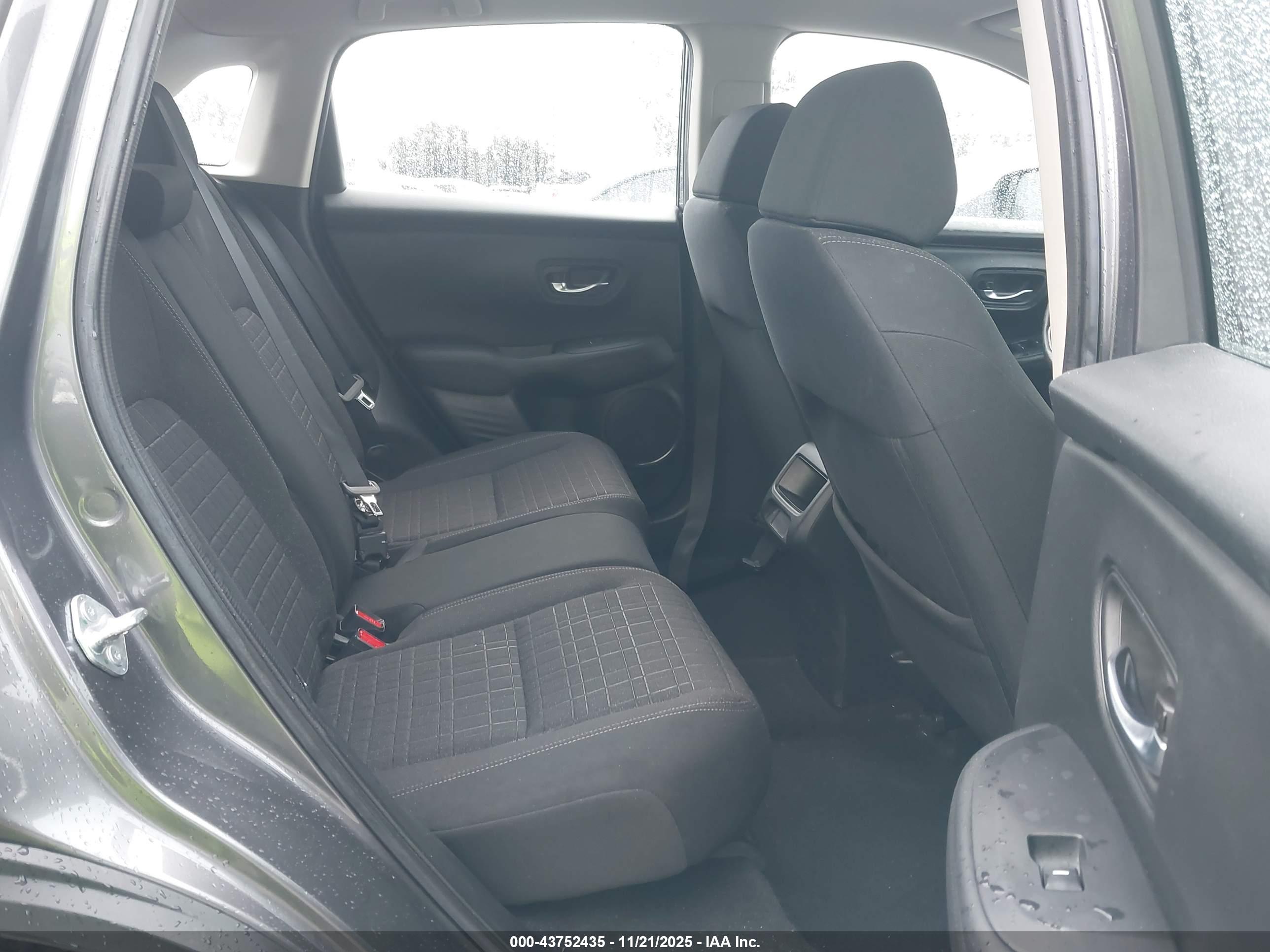HONDA HR-V image 8