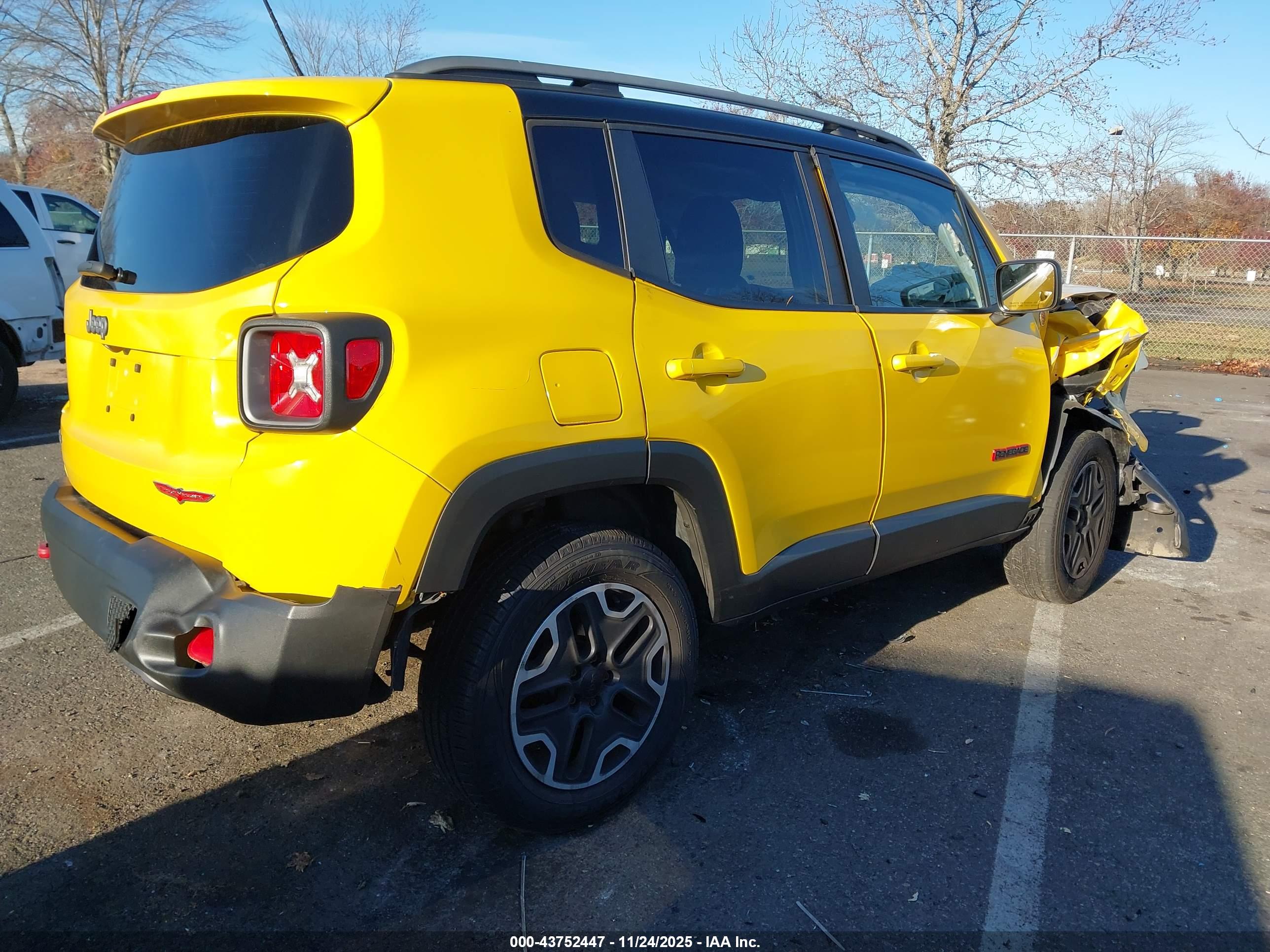 JEEP RENEGADE image 4