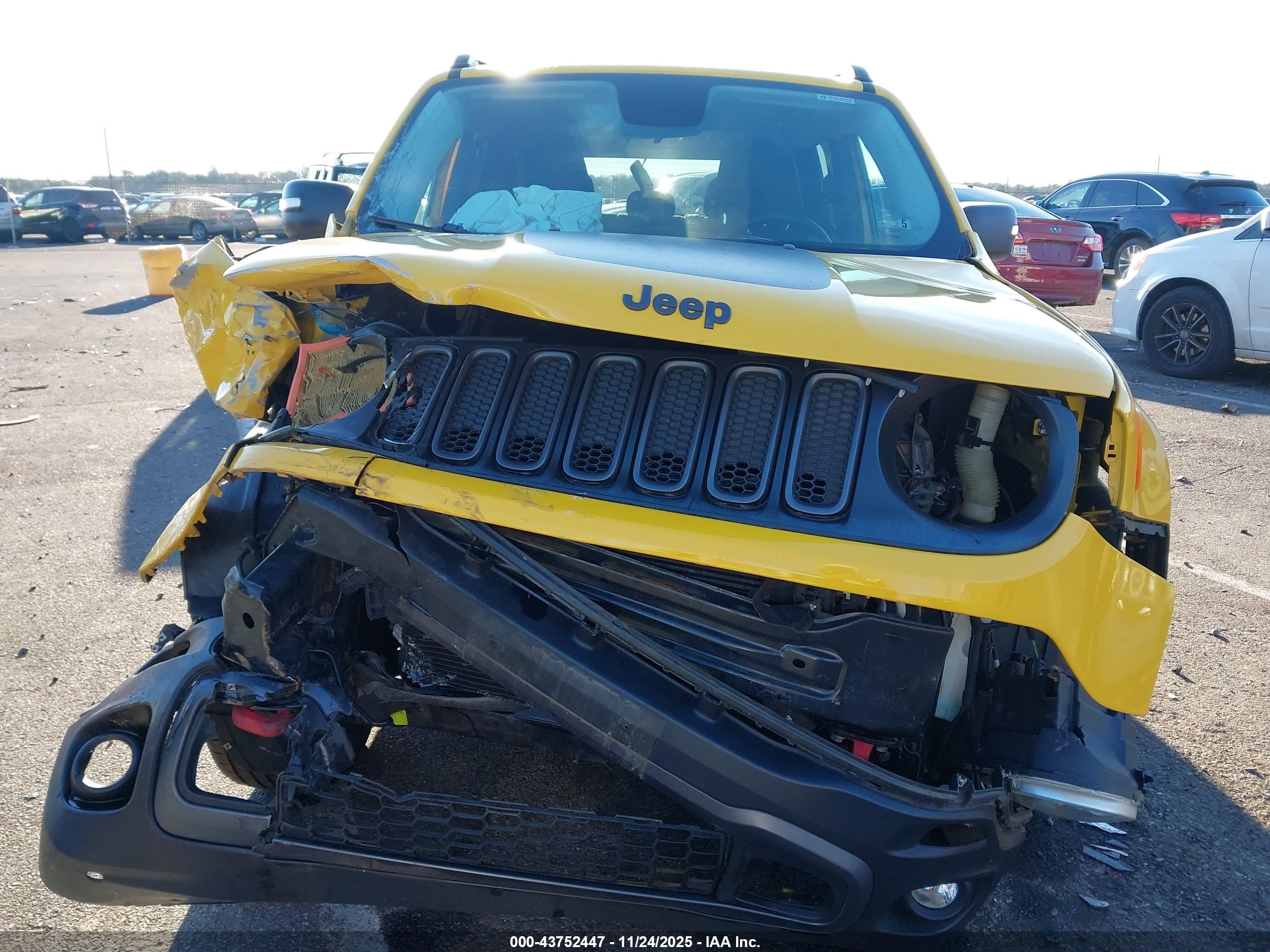 JEEP RENEGADE image 6