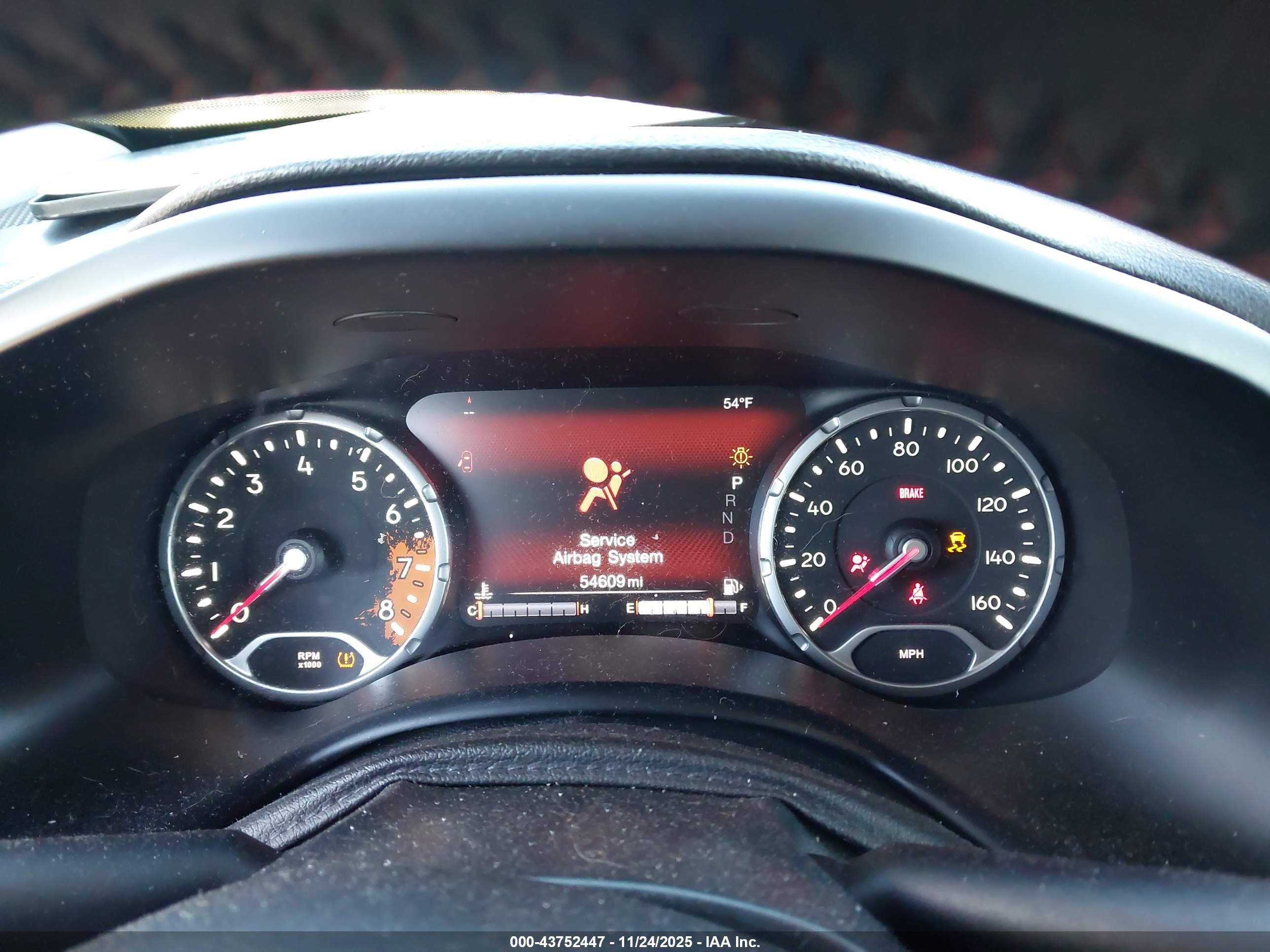 JEEP RENEGADE image 7