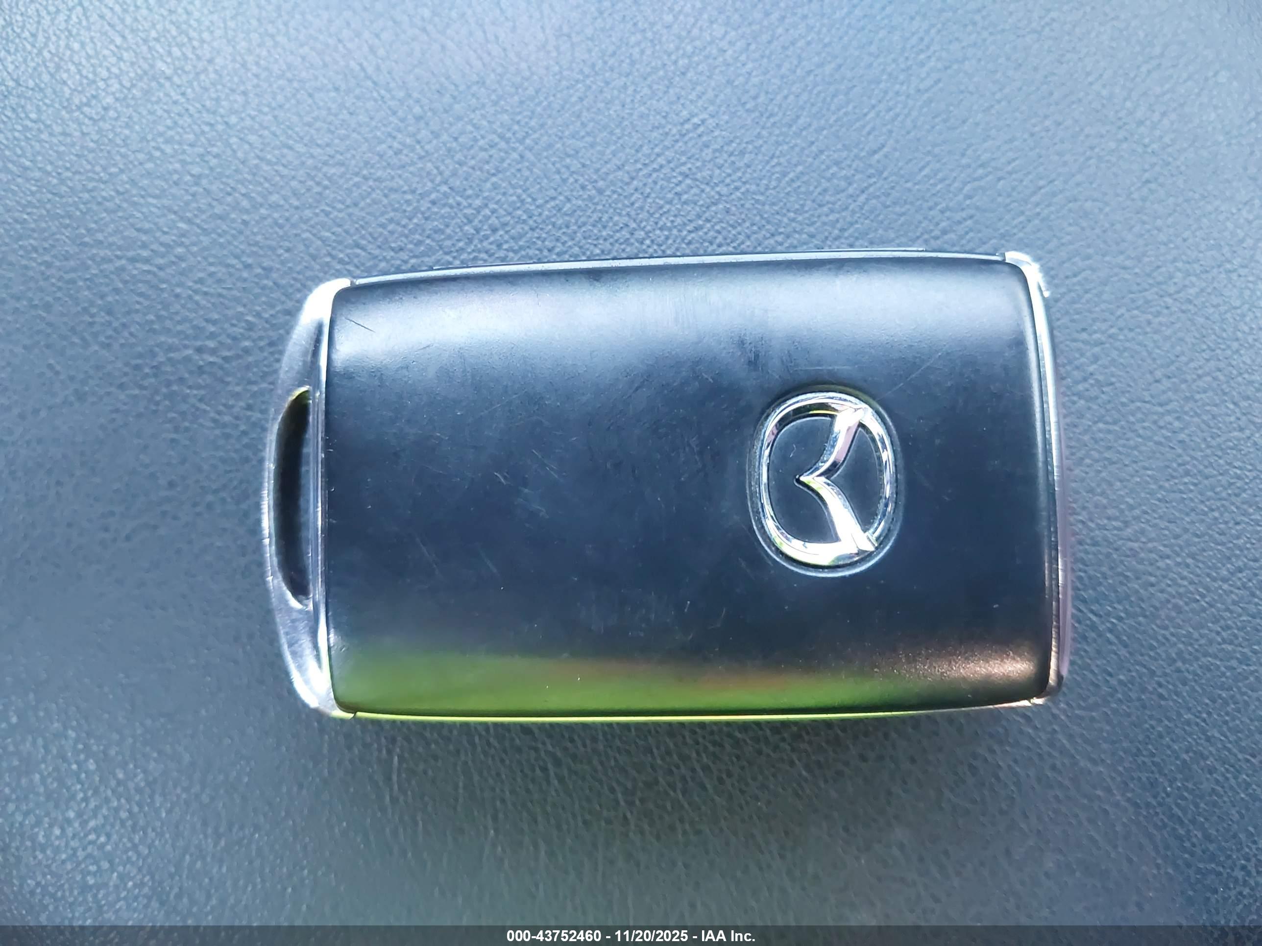 MAZDA MAZDA3 image 11