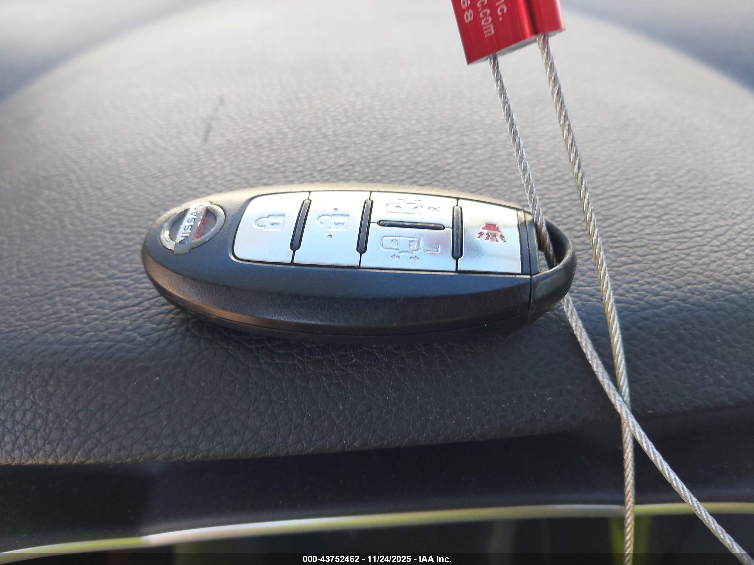 NISSAN QUEST image 11