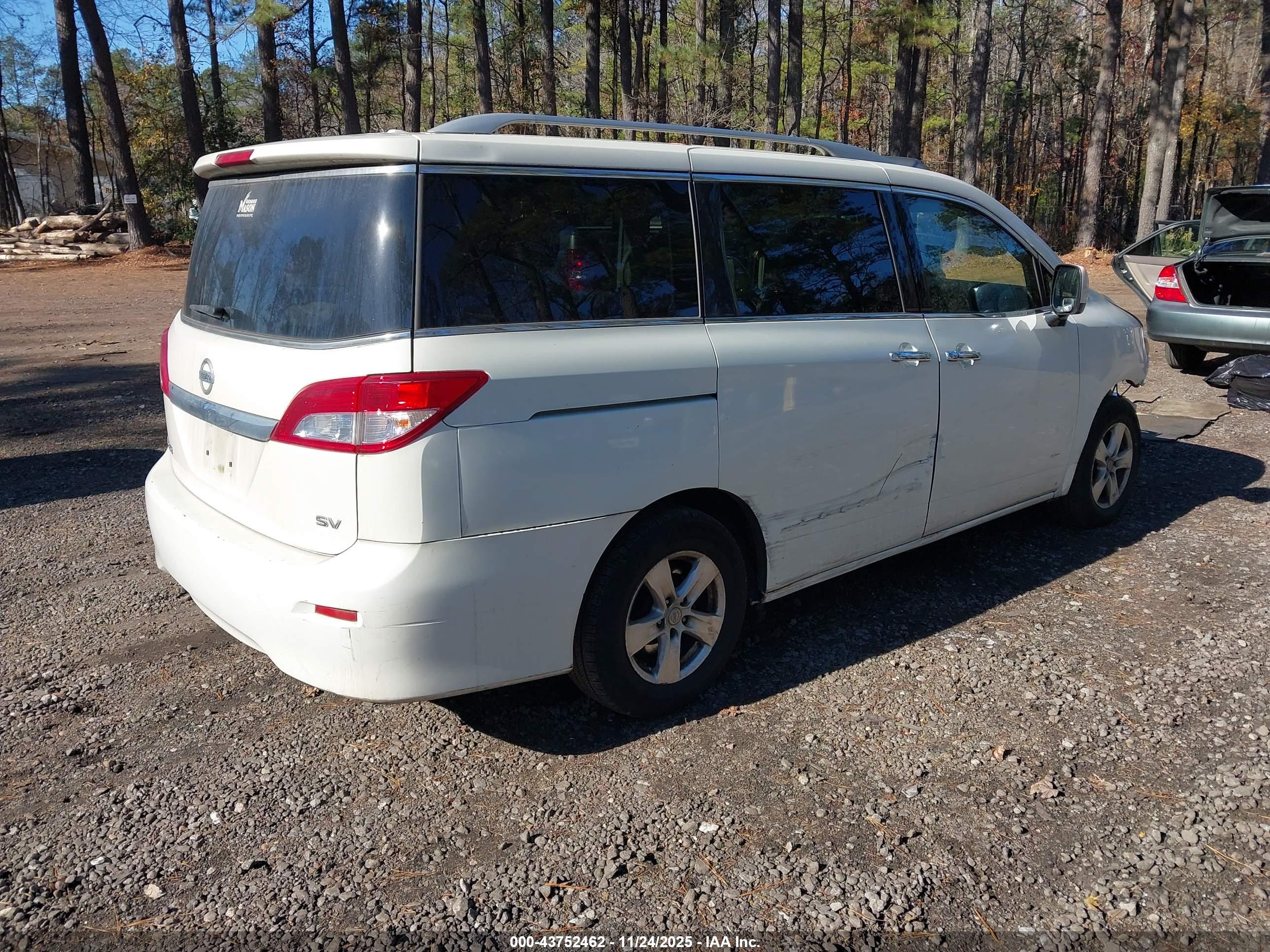 NISSAN QUEST image 4
