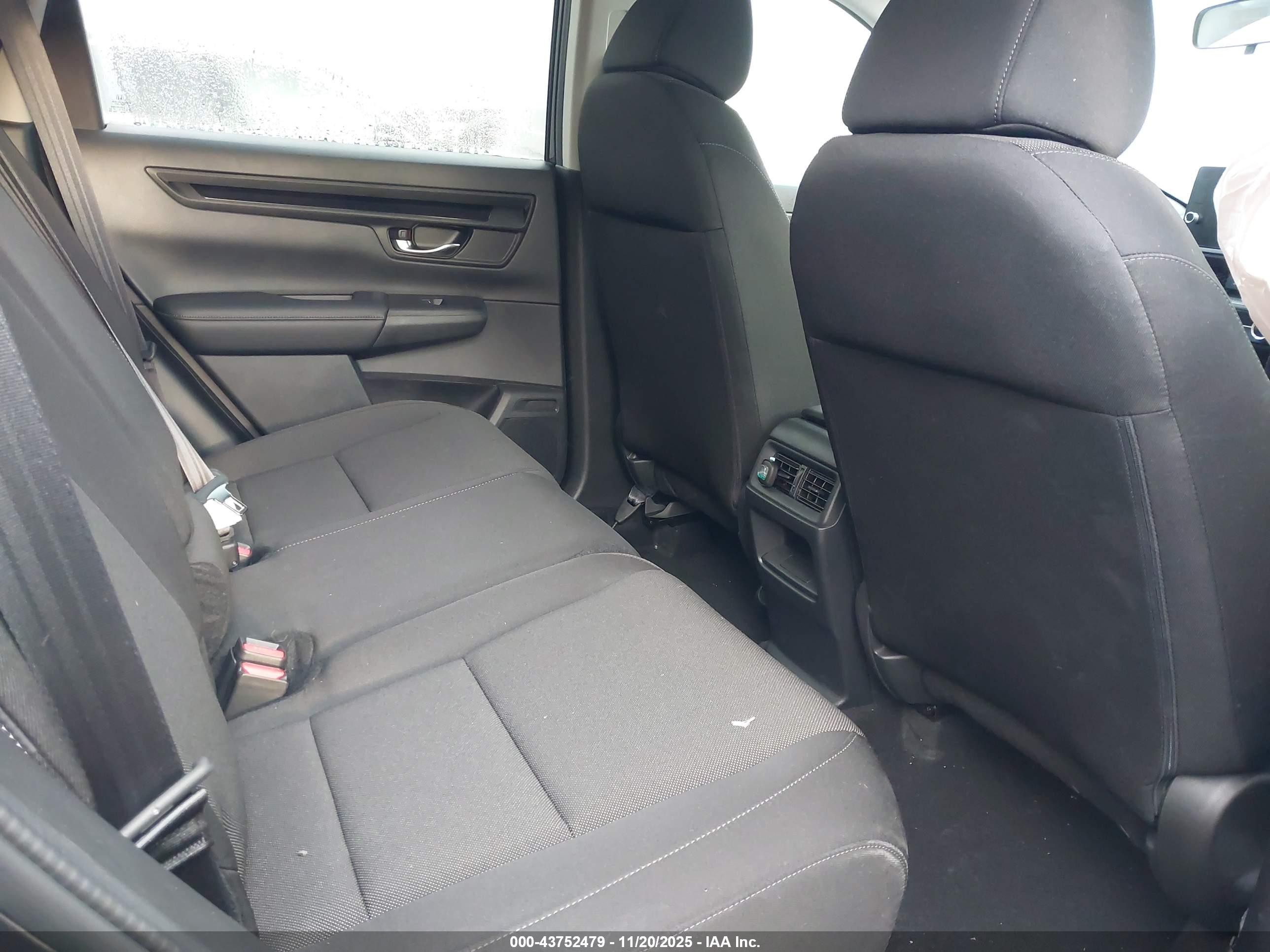 HONDA CR-V image 8