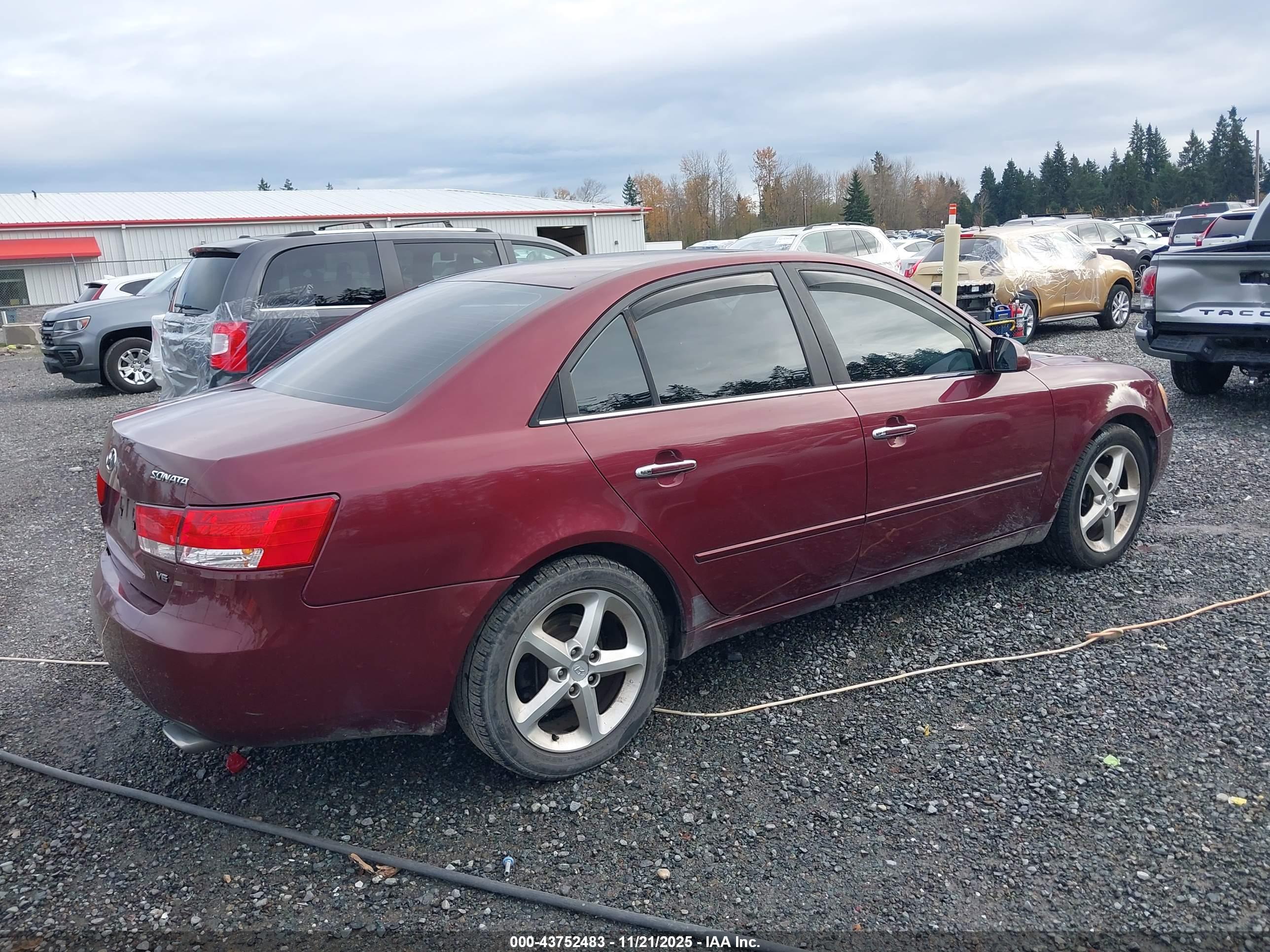 HYUNDAI SONATA image 4