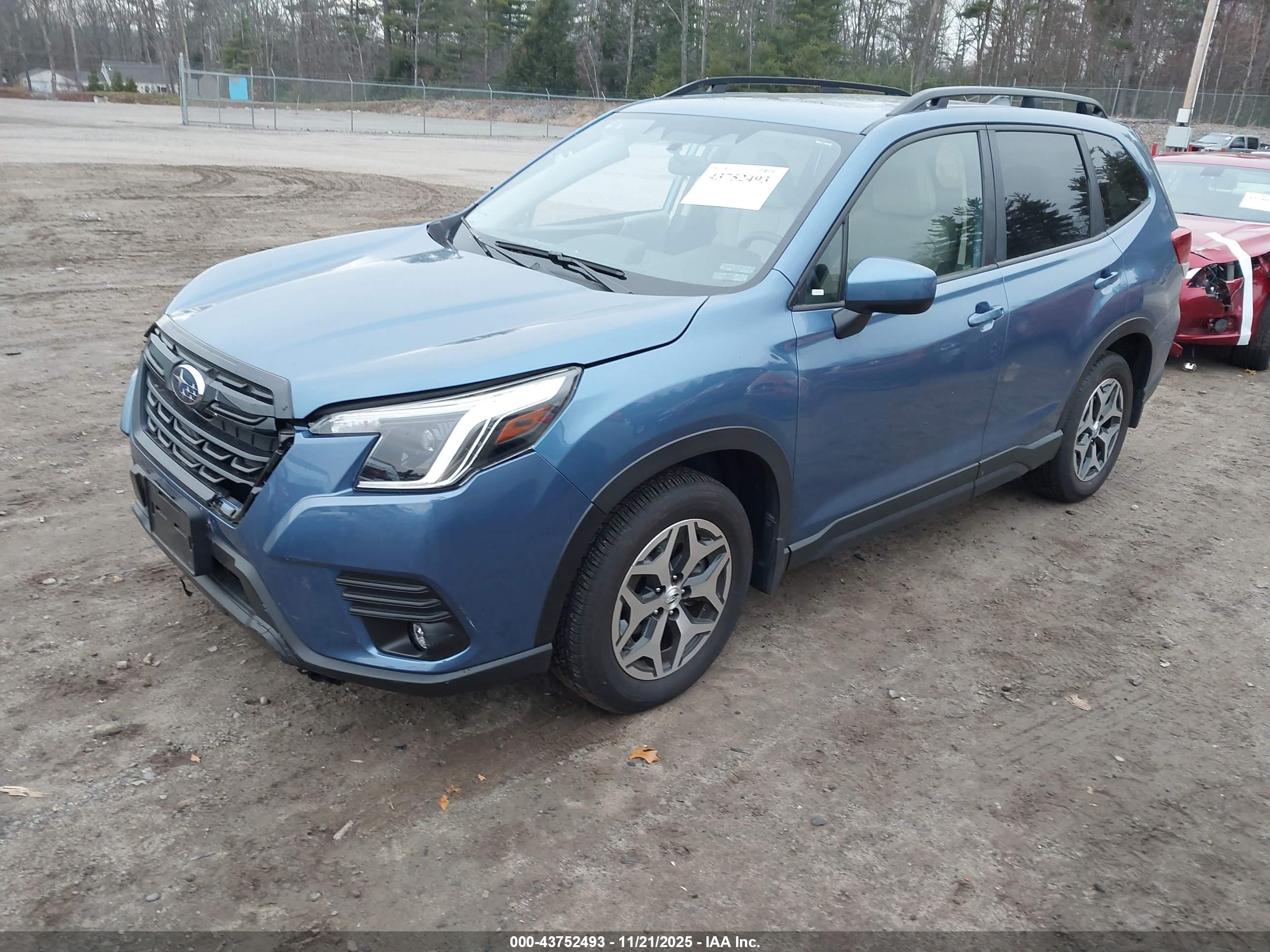 SUBARU FORESTER image 2