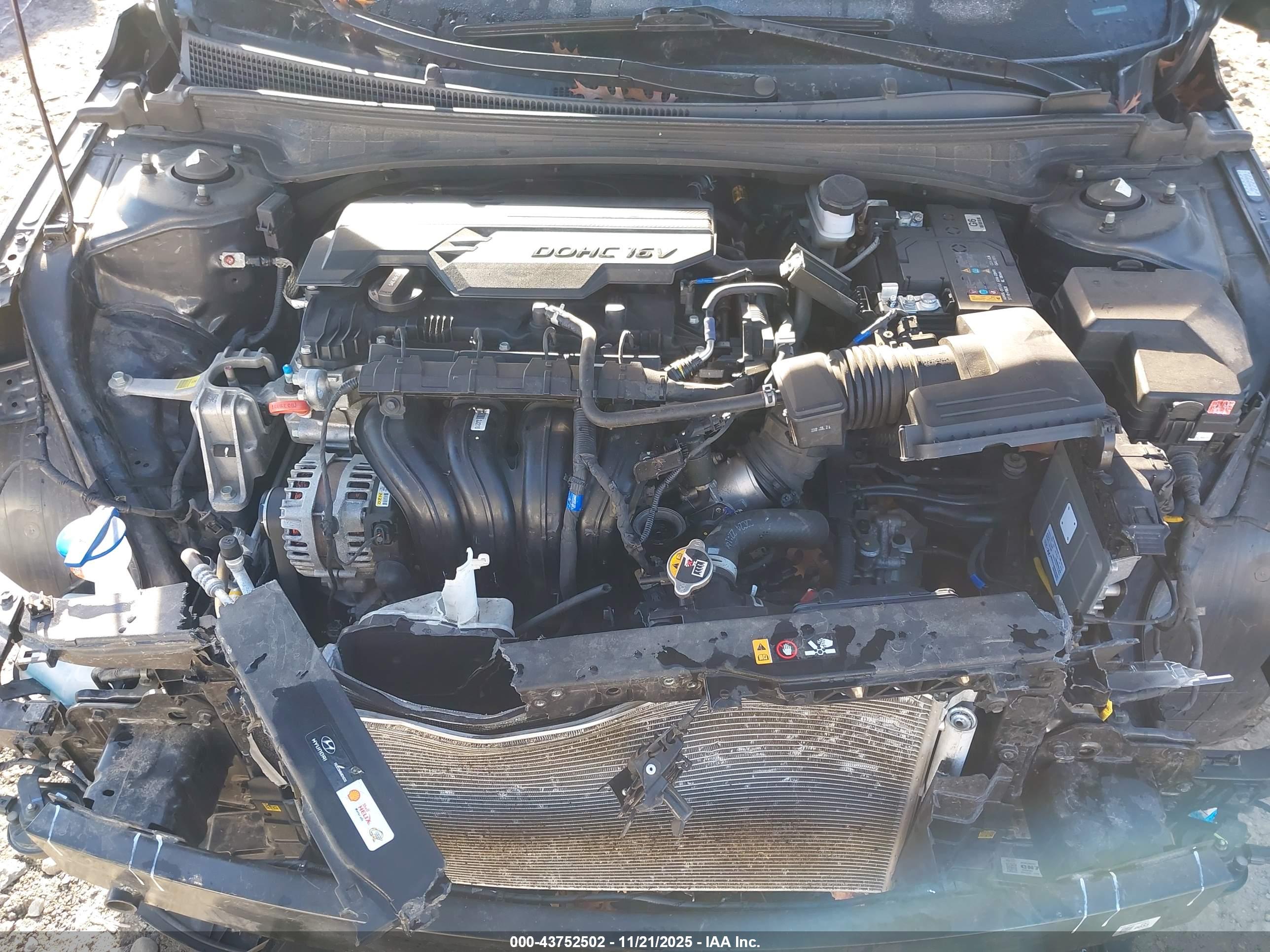 HYUNDAI ELANTRA image 10