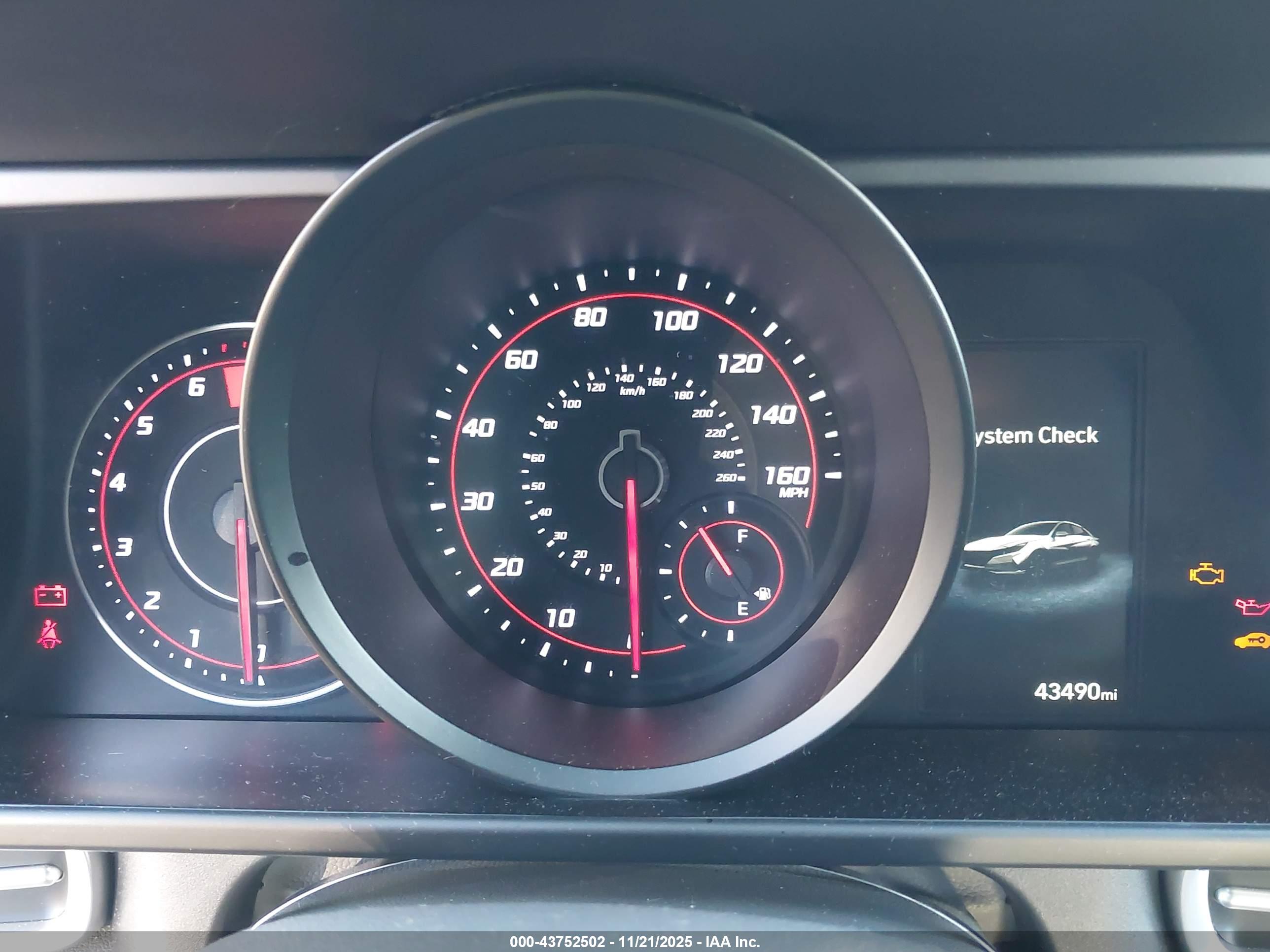HYUNDAI ELANTRA image 7