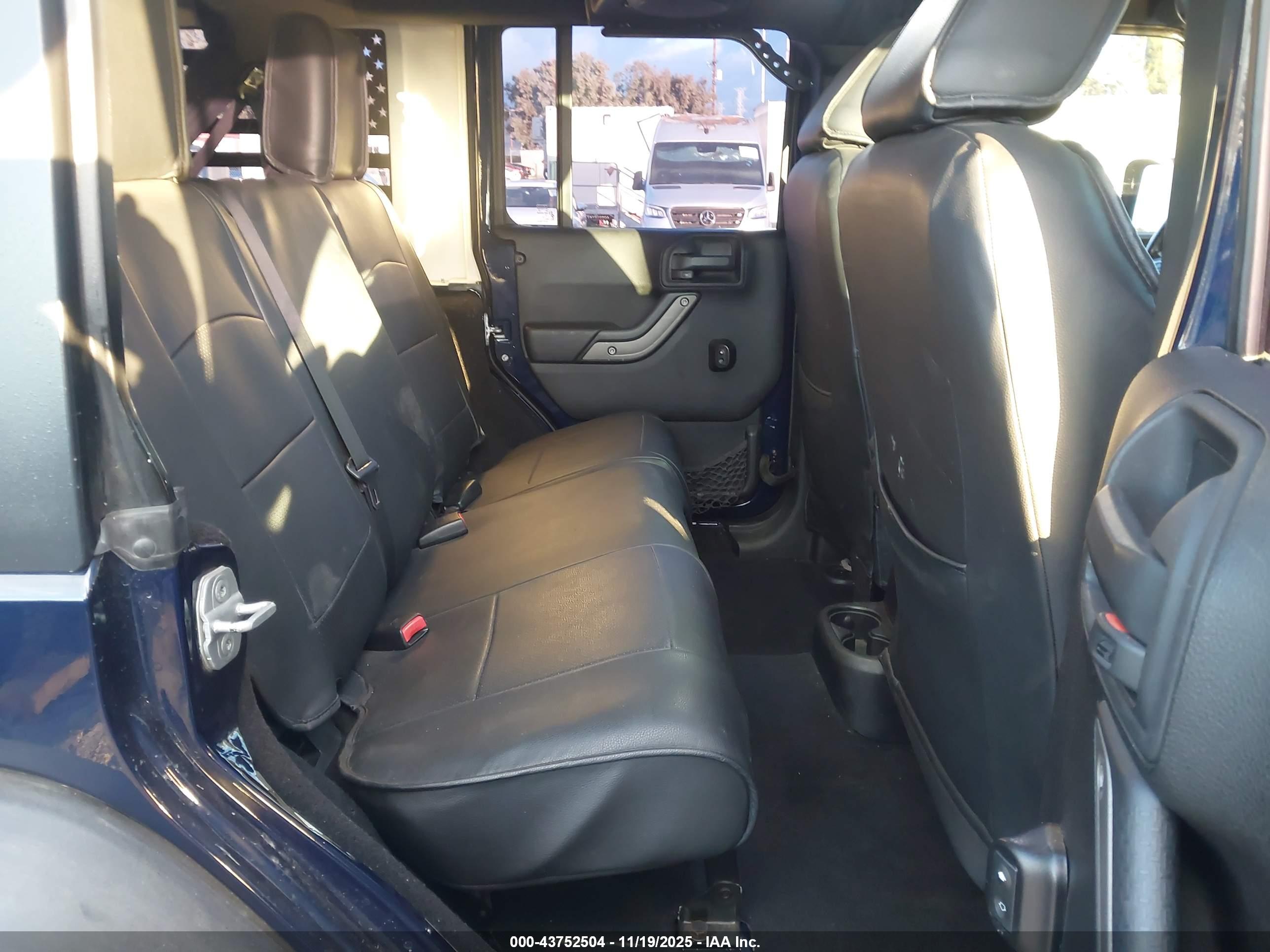 JEEP WRANGLER image 8
