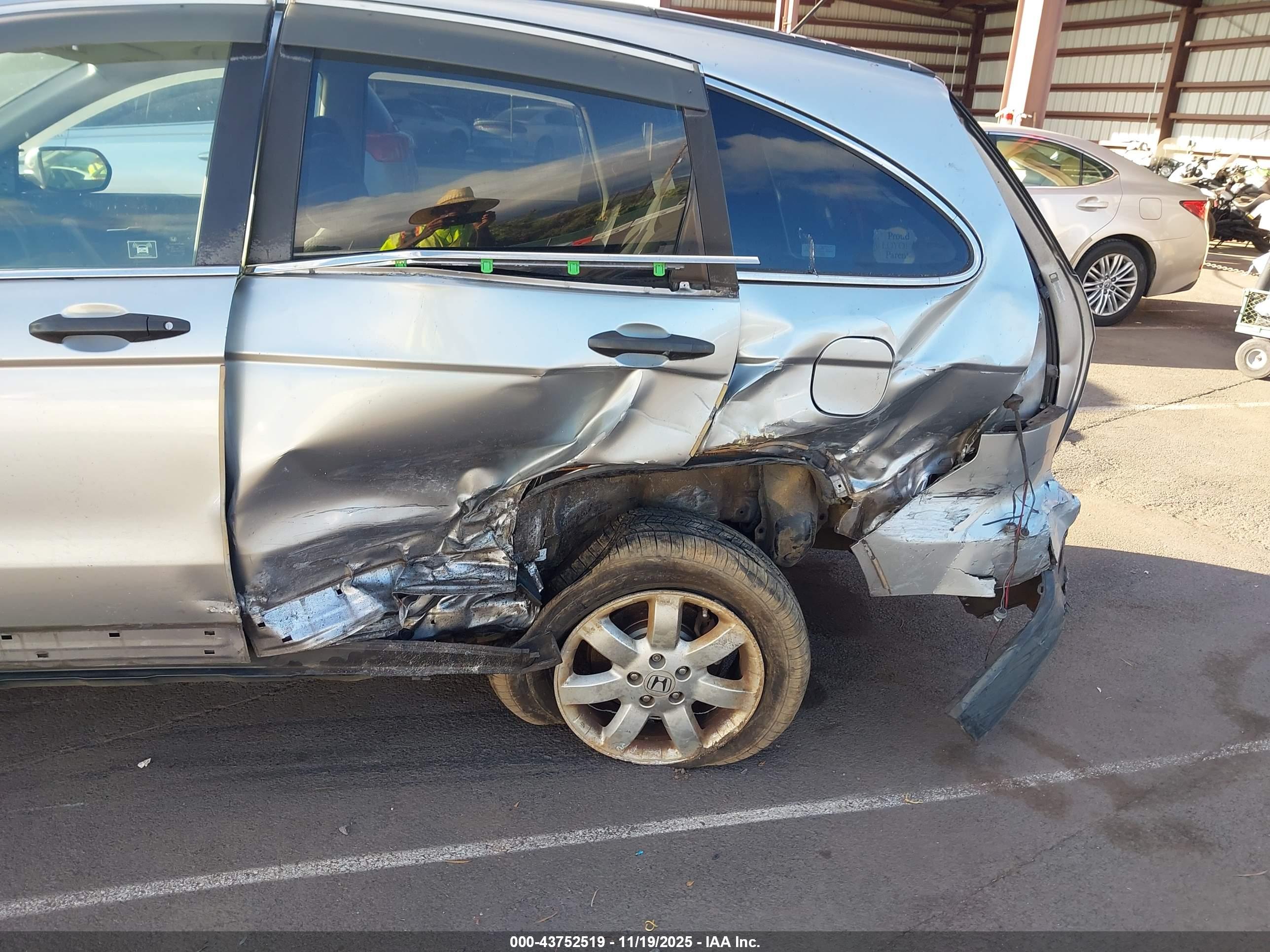 HONDA CR-V image 6