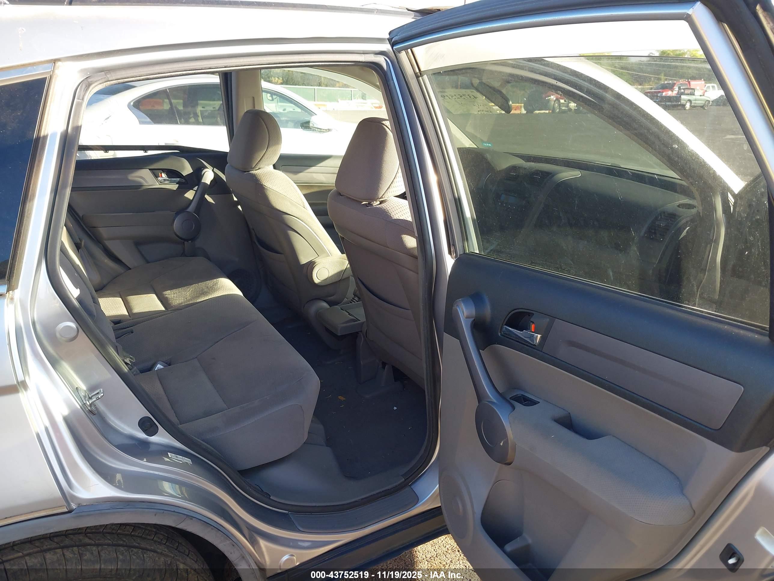 HONDA CR-V image 8