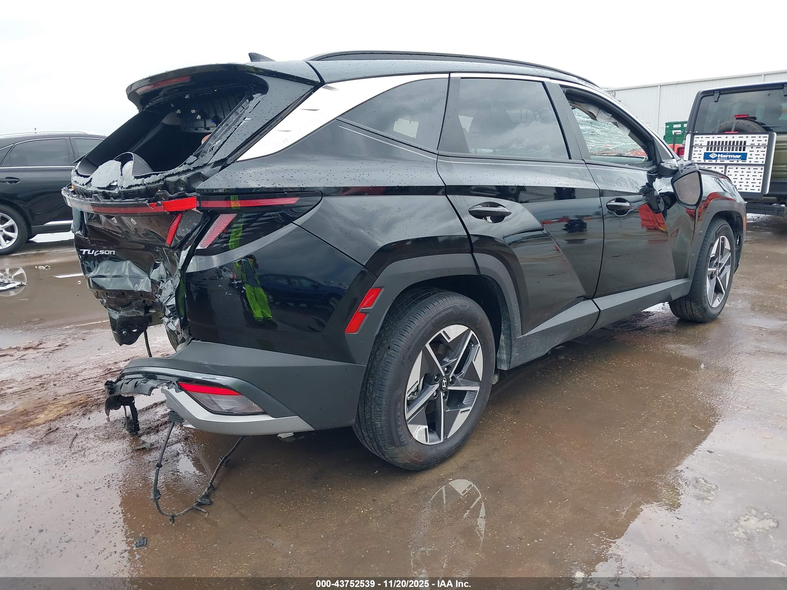HYUNDAI TUCSON image 4