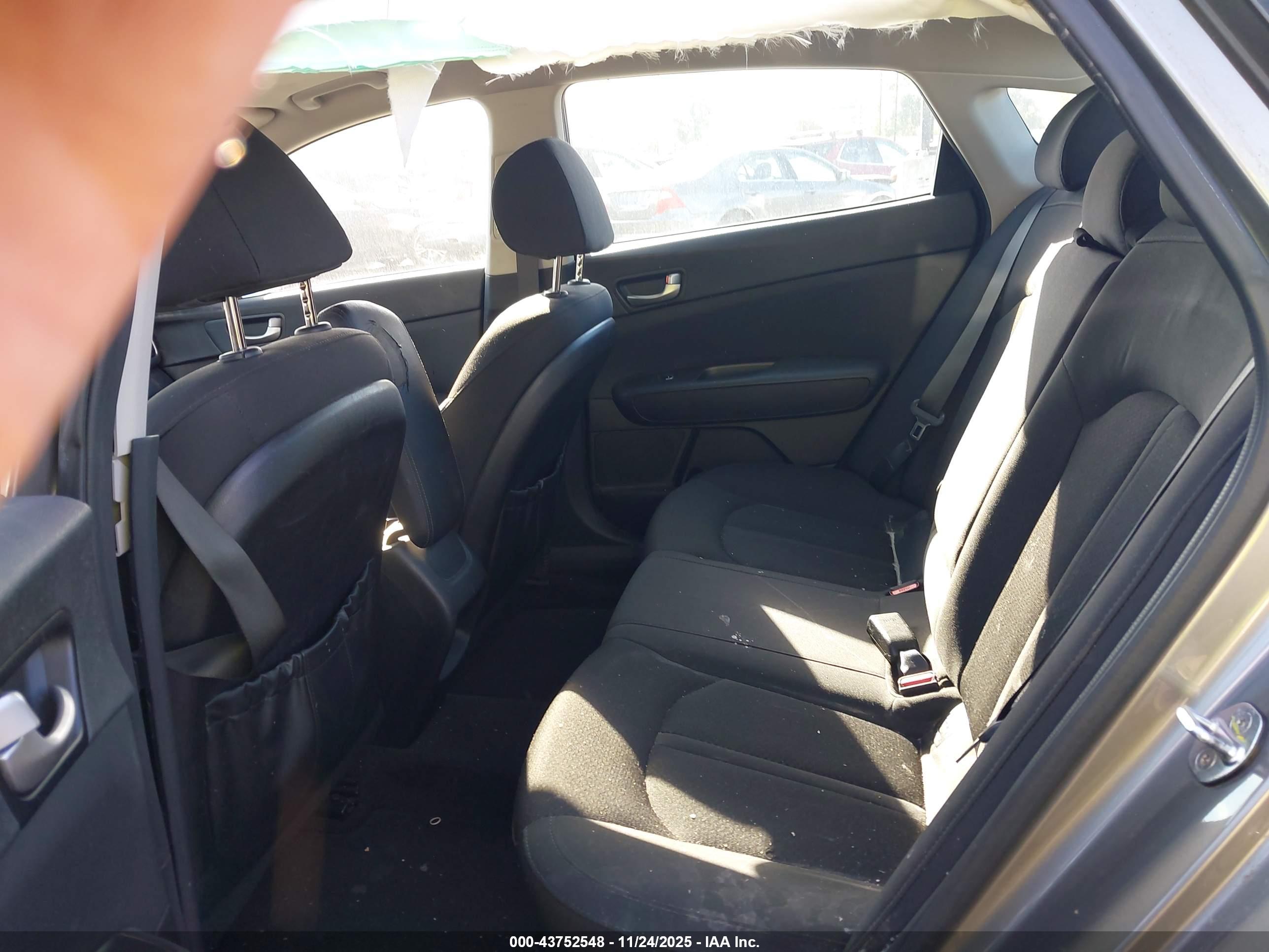 KIA OPTIMA image 8
