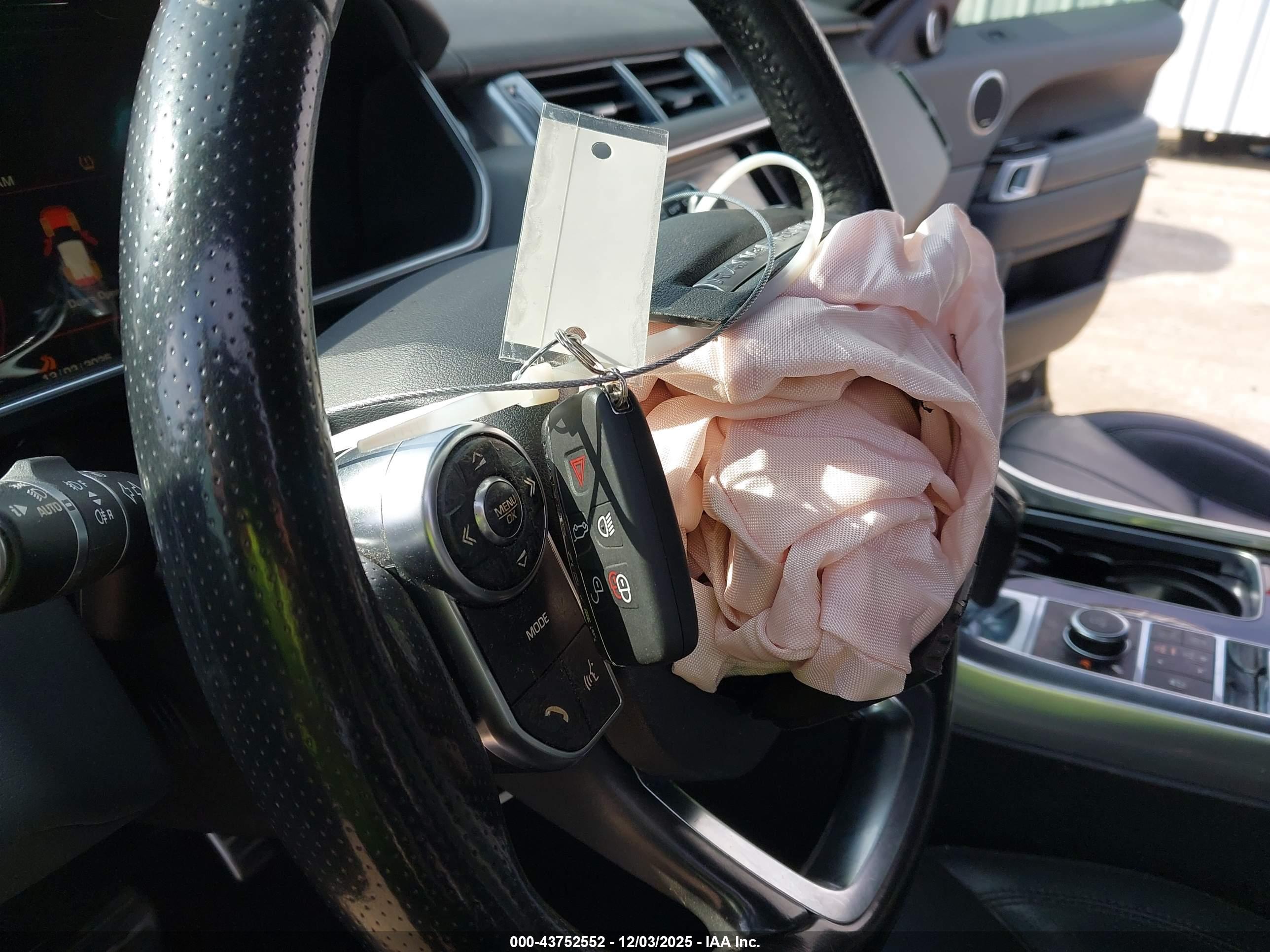 LAND ROVER image 11