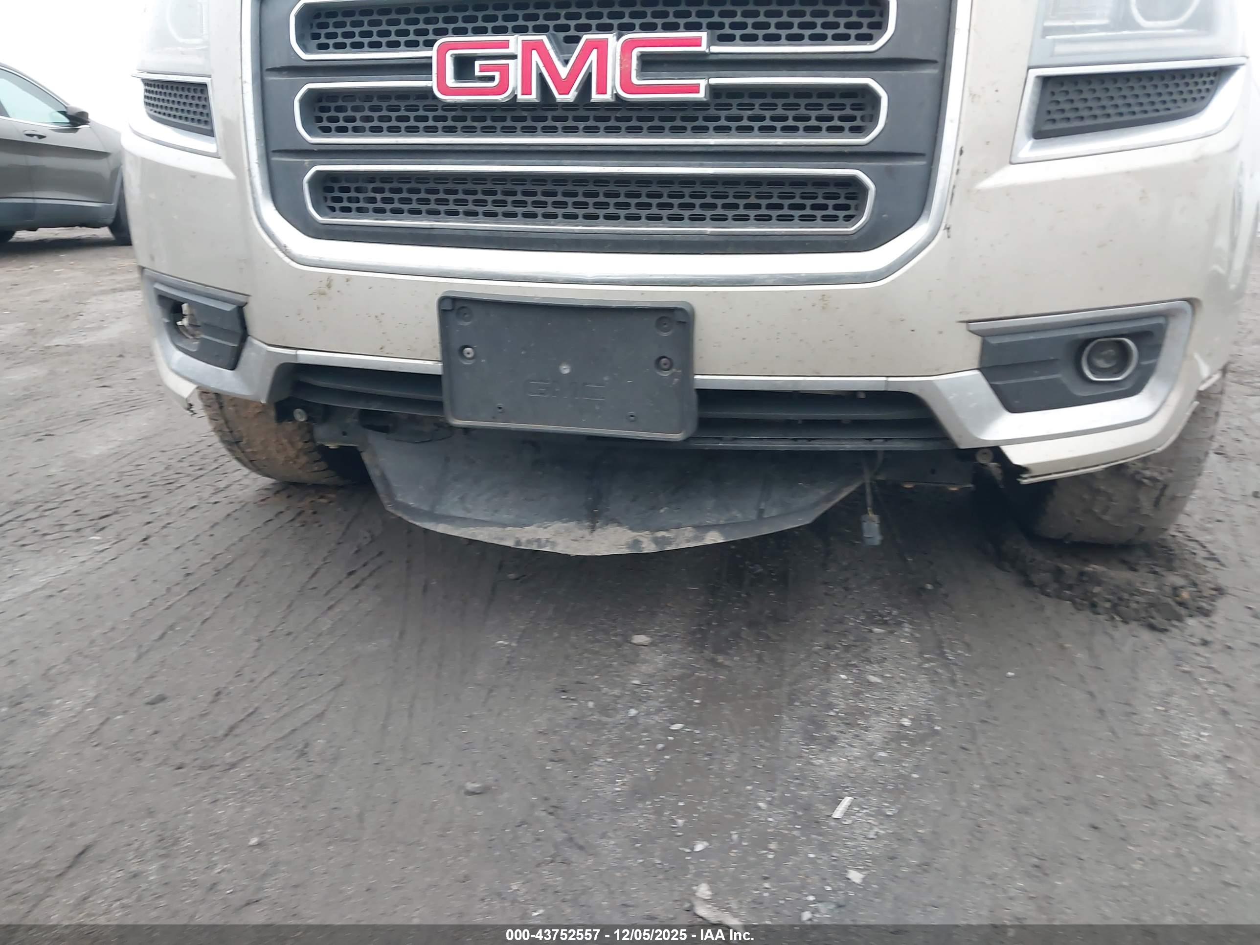 GMC ACADIA image 6