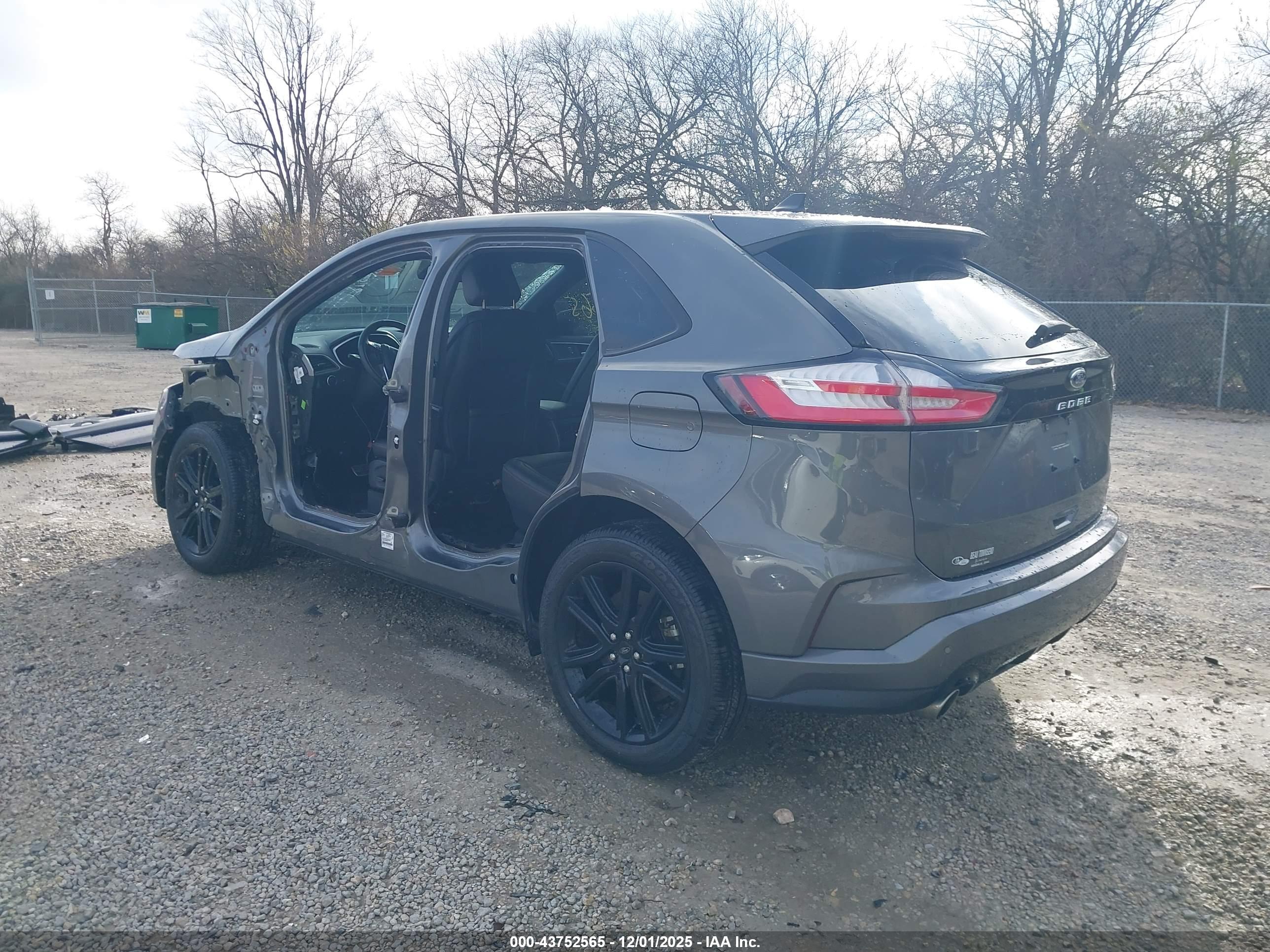 FORD EDGE image 3