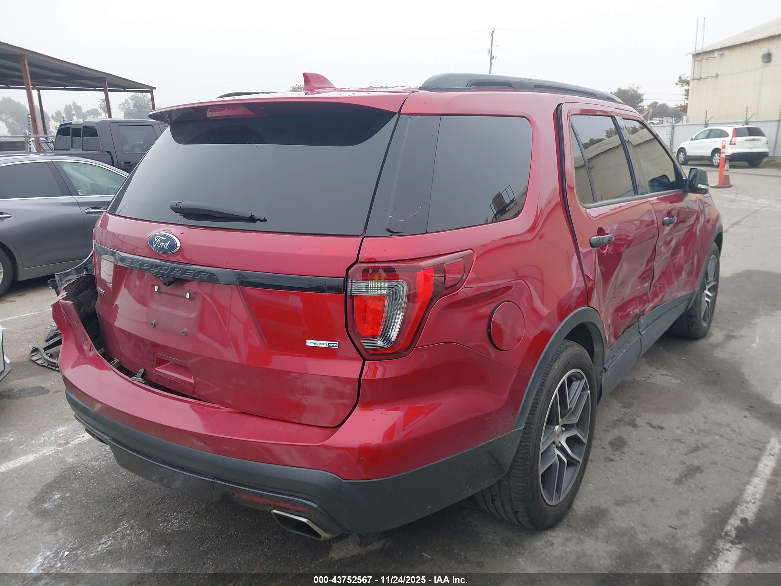 FORD EXPLORER image 4