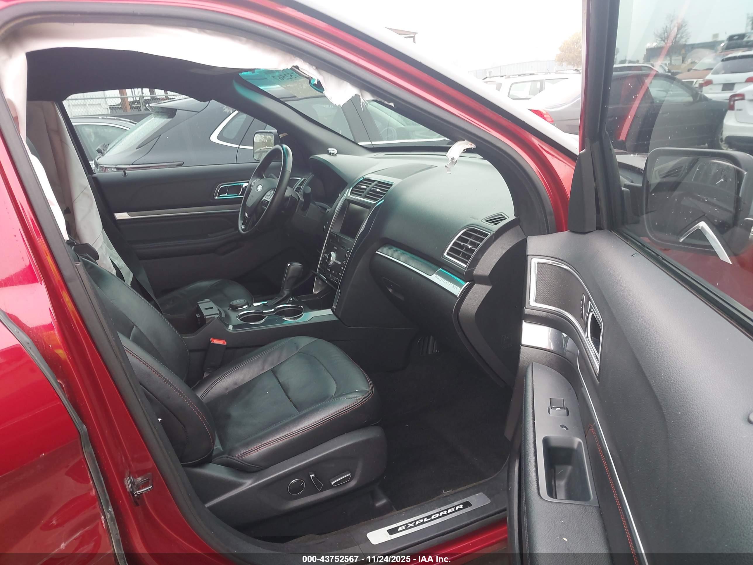 FORD EXPLORER image 5