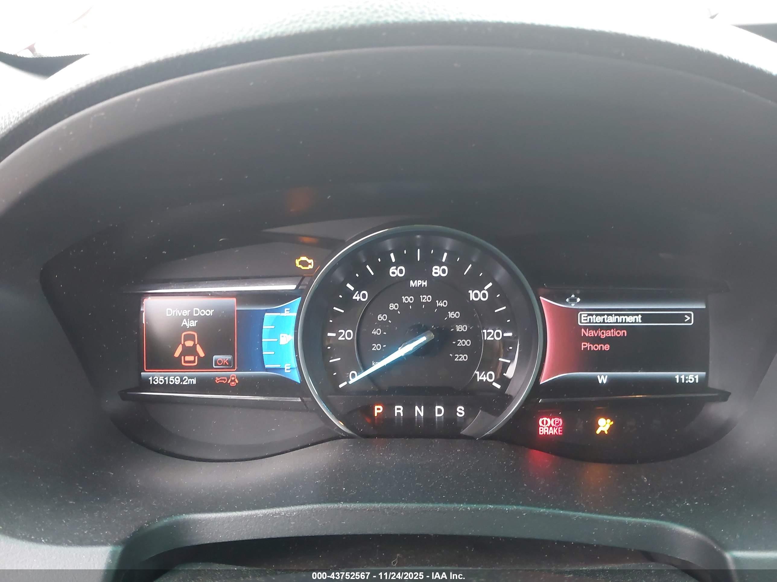 FORD EXPLORER image 7