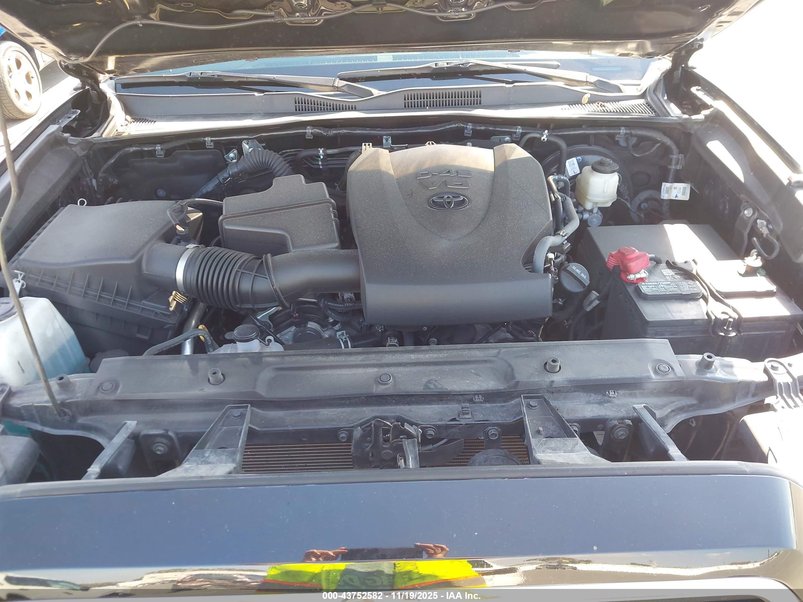 TOYOTA TACOMA image 10