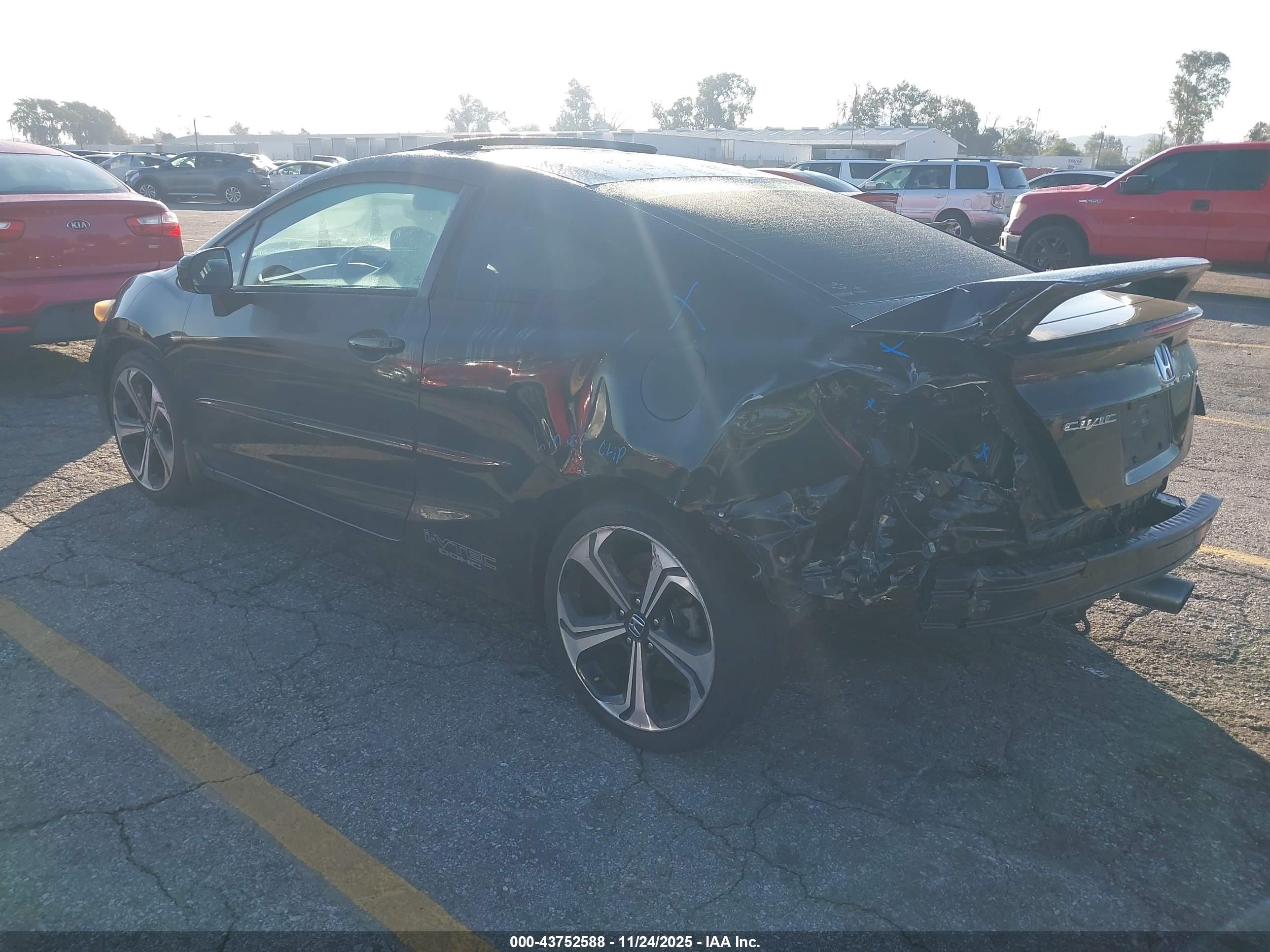 HONDA CIVIC image 3