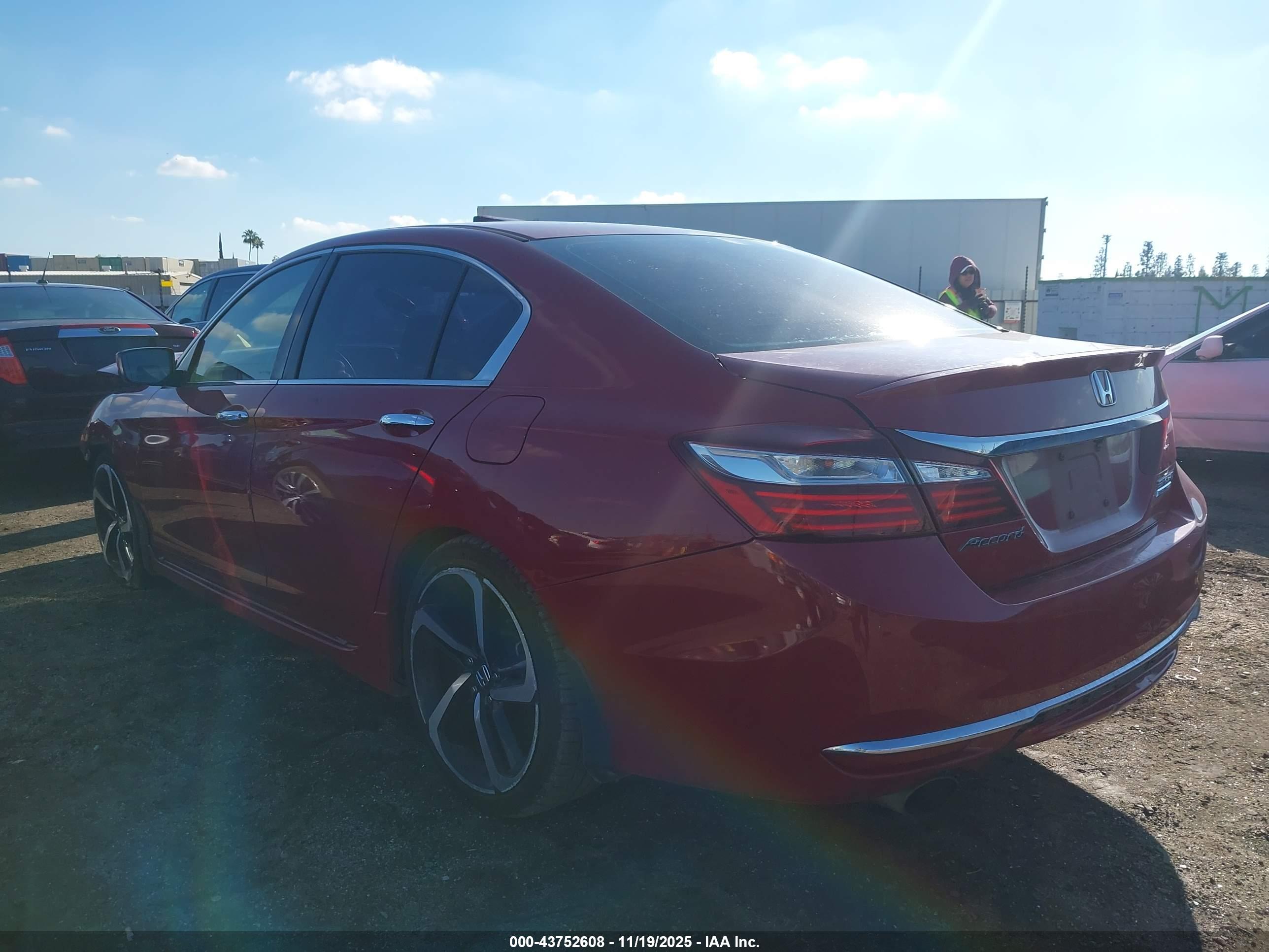 HONDA ACCORD image 3