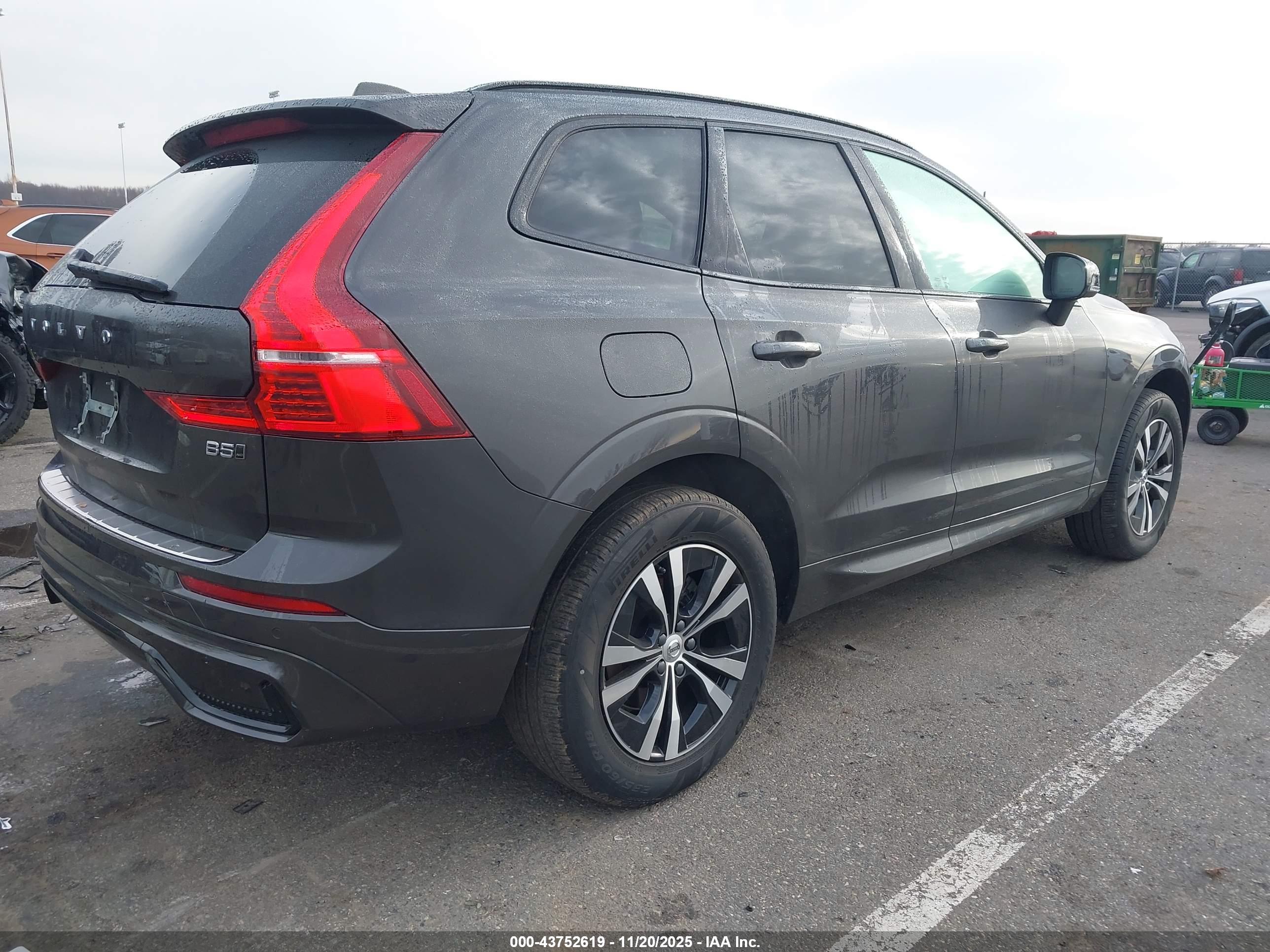 VOLVO XC60 image 4