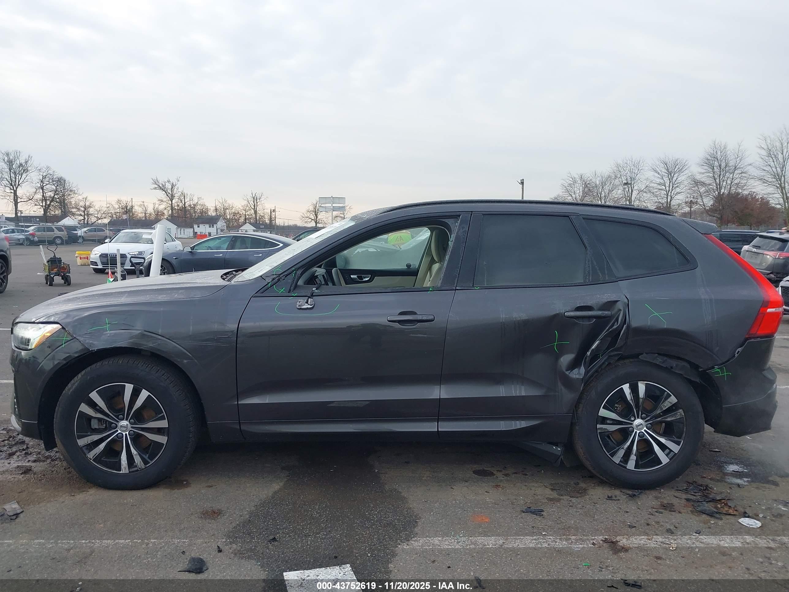 VOLVO XC60 image 6