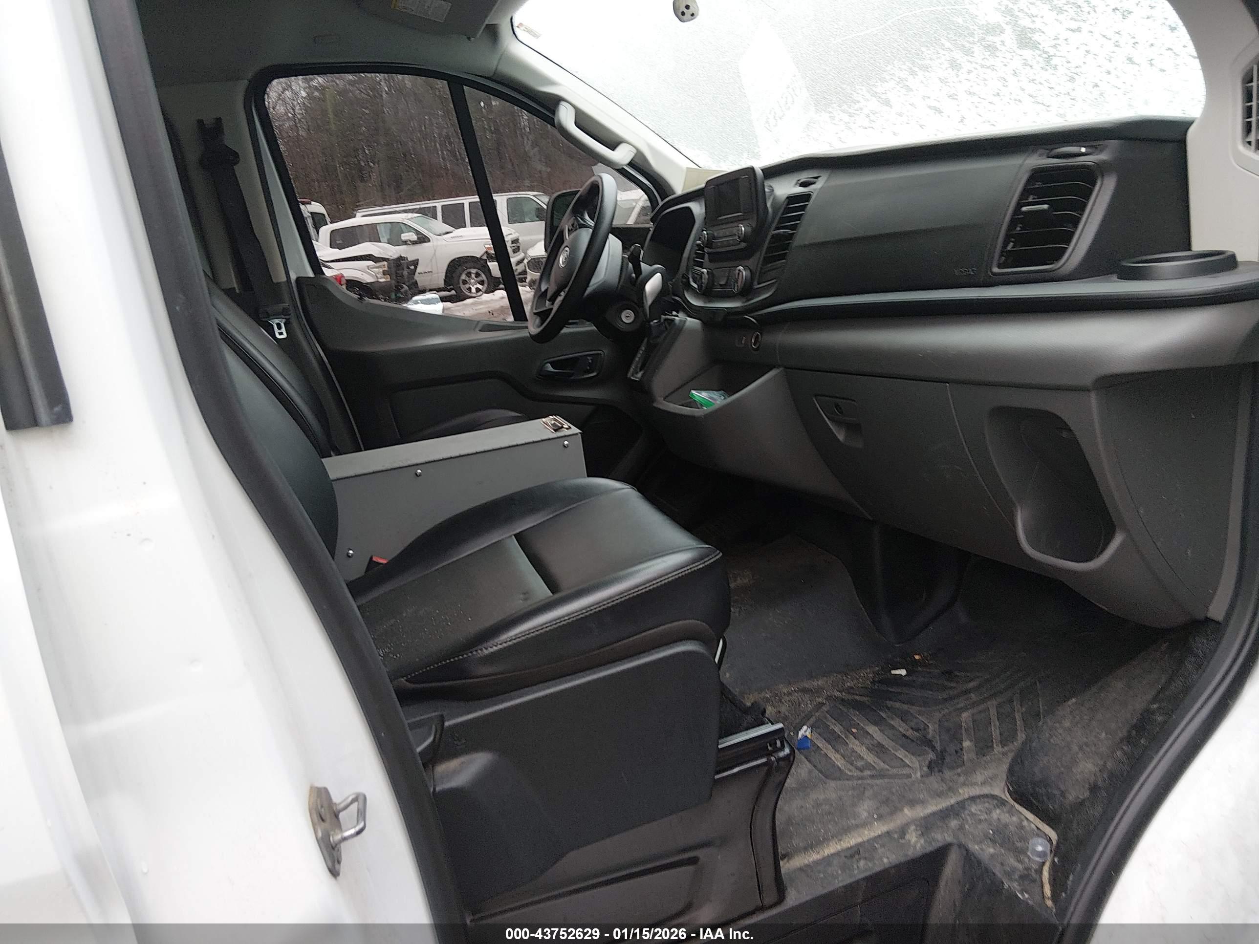 FORD TRANSIT-250 image 5