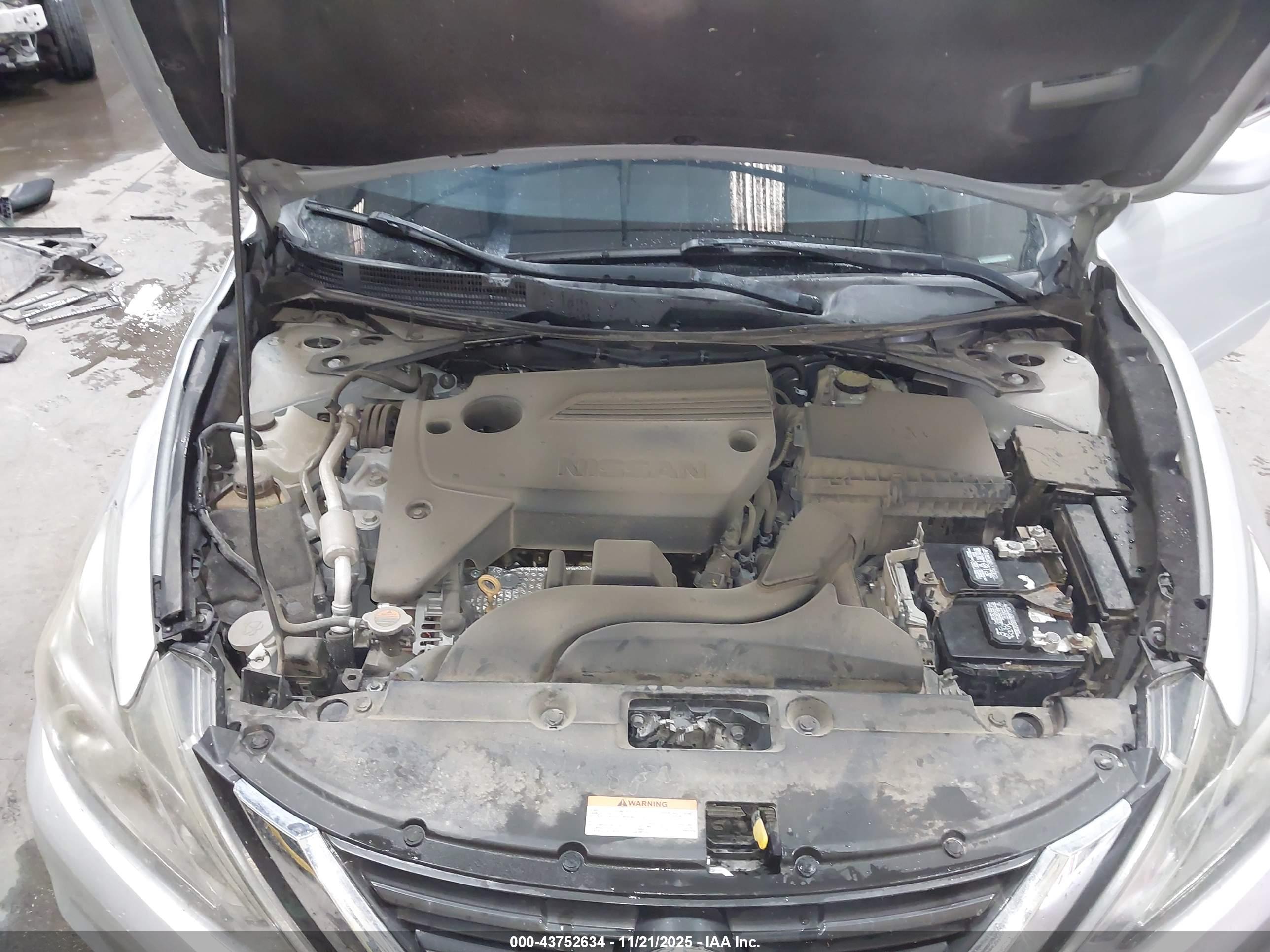 NISSAN ALTIMA image 10