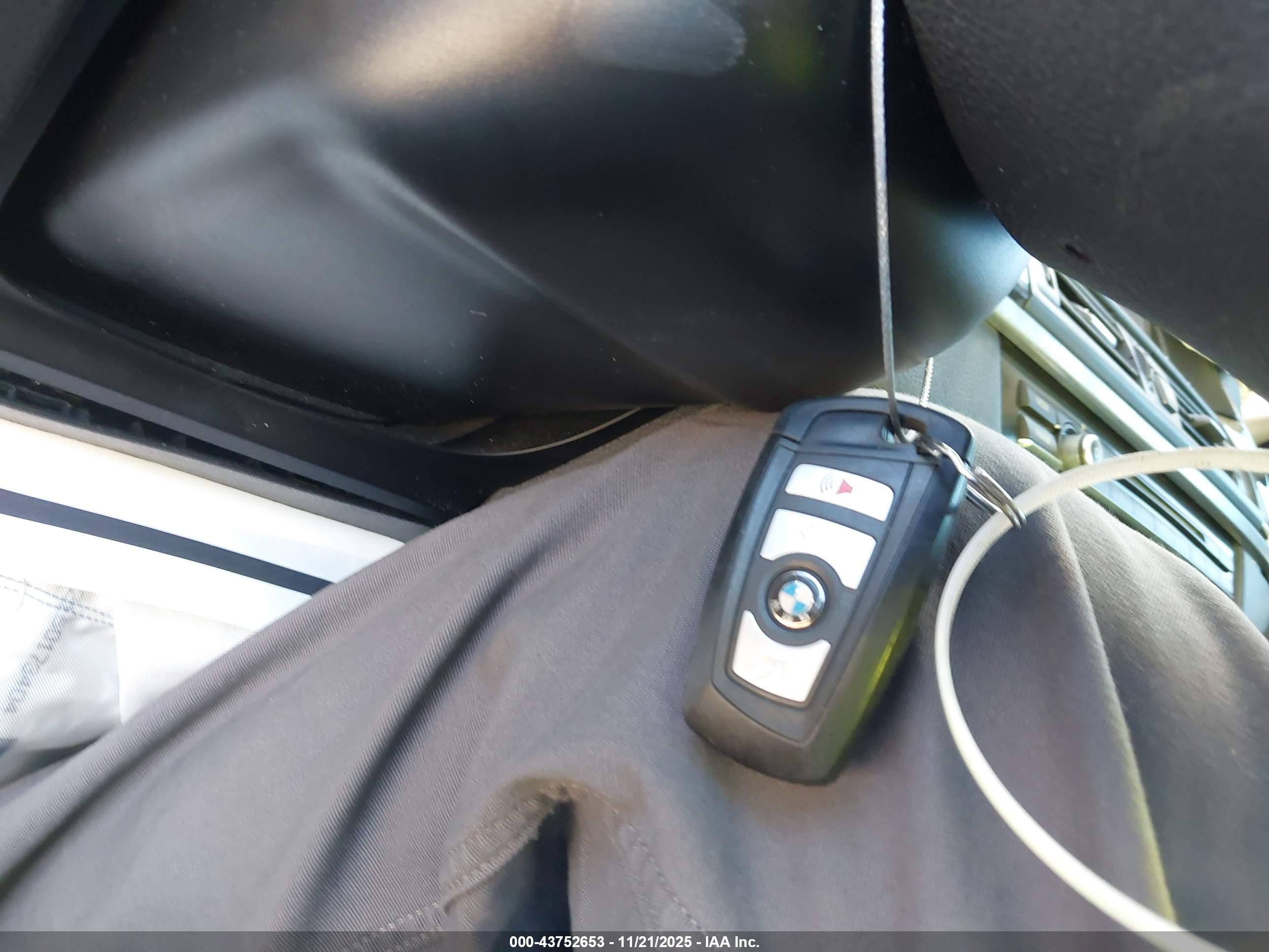 BMW 528I image 11