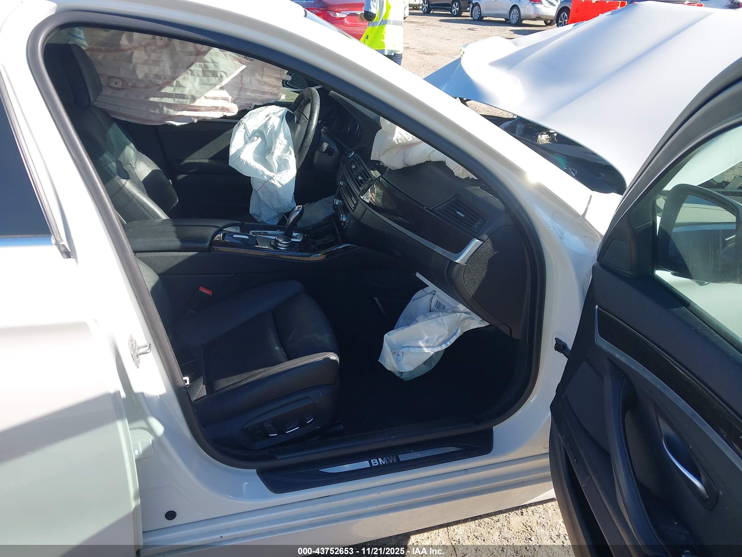BMW 528I image 5