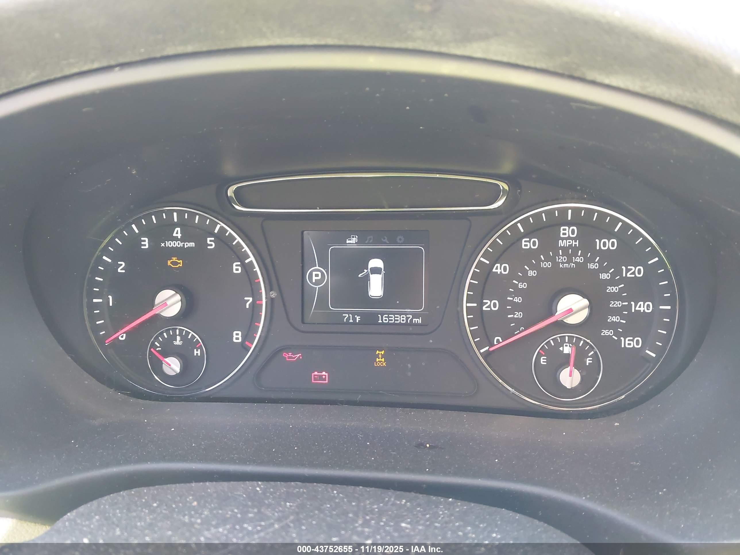 KIA SORENTO image 7