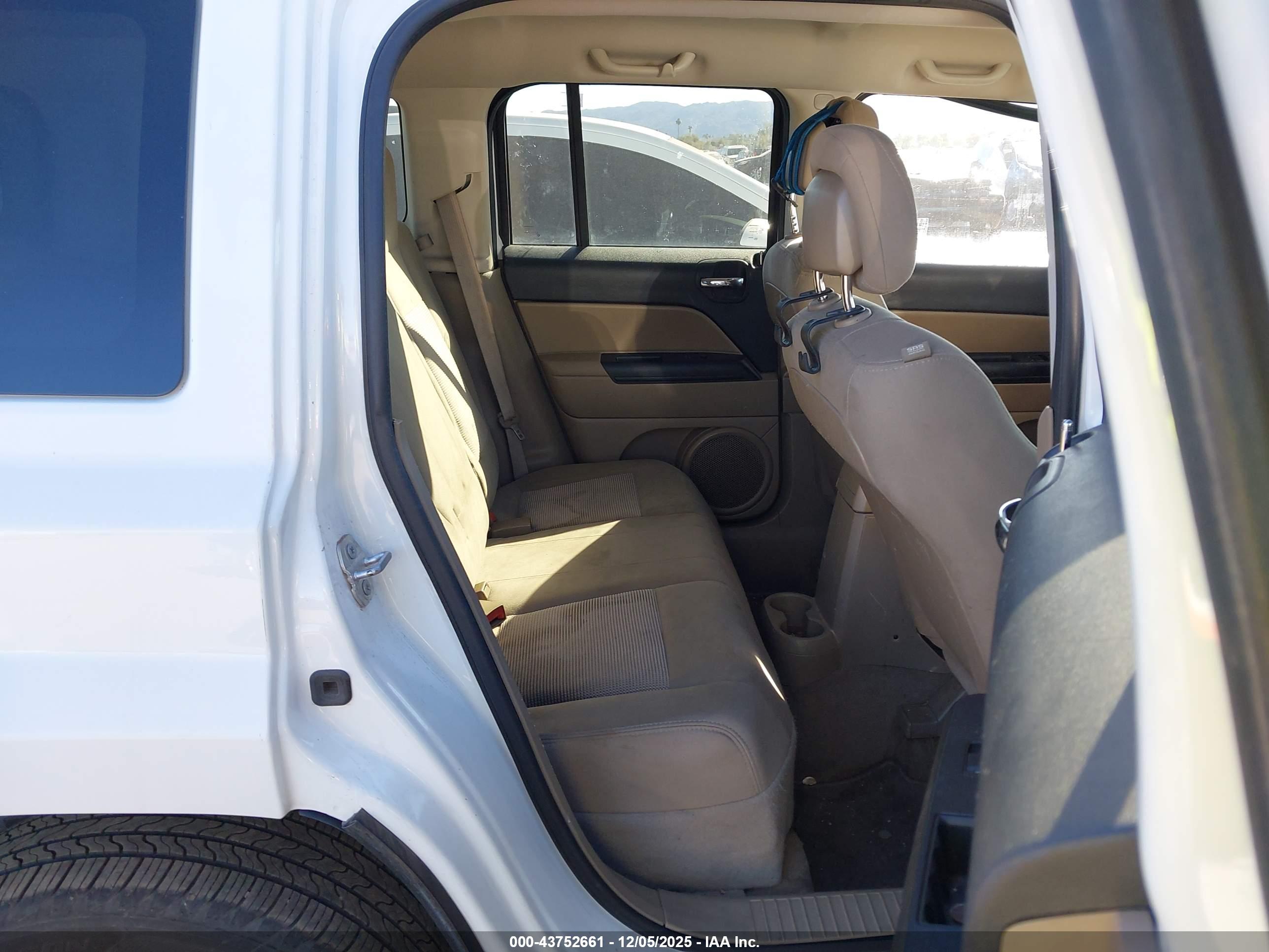 JEEP PATRIOT image 8