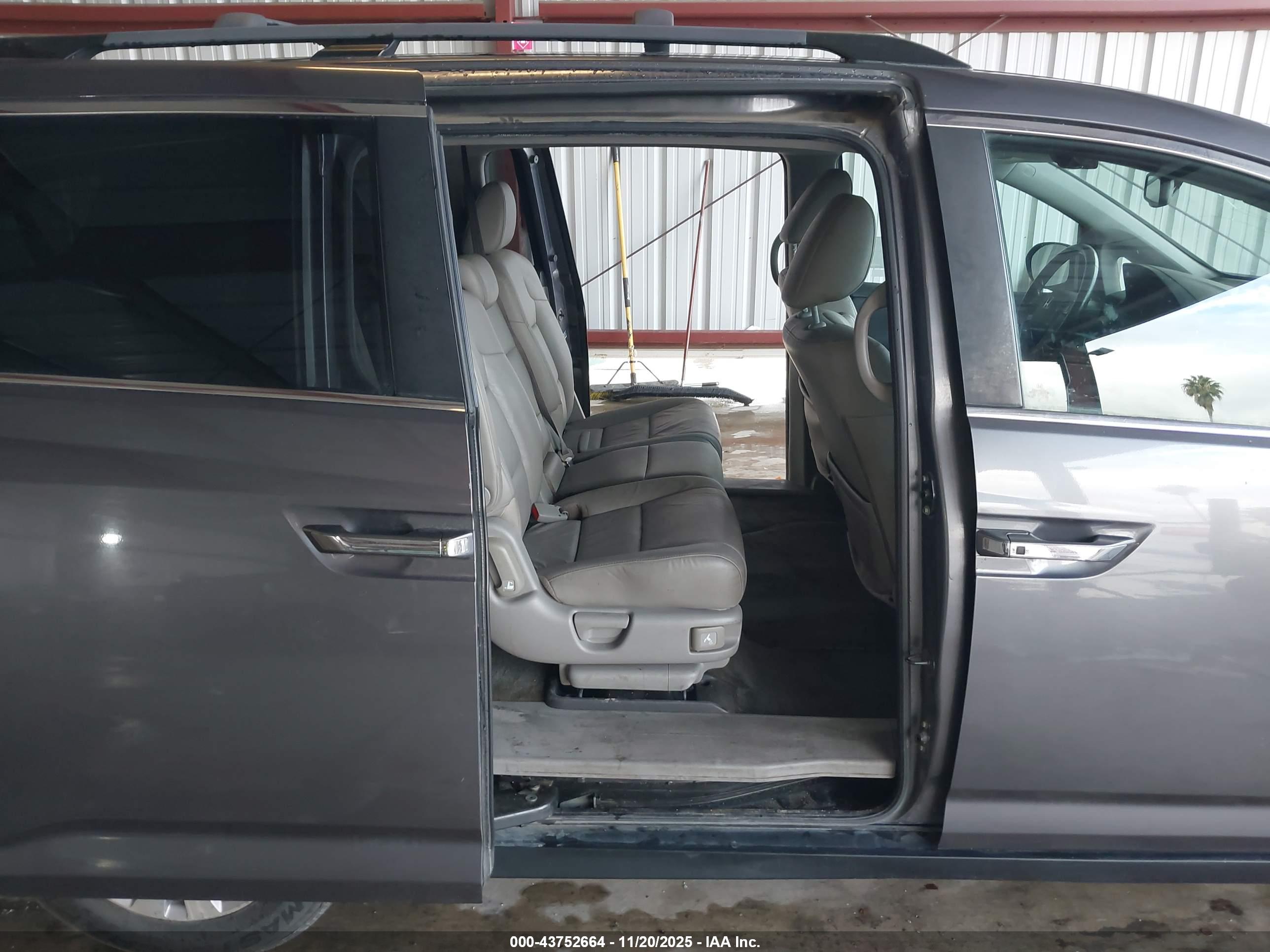 HONDA ODYSSEY image 8