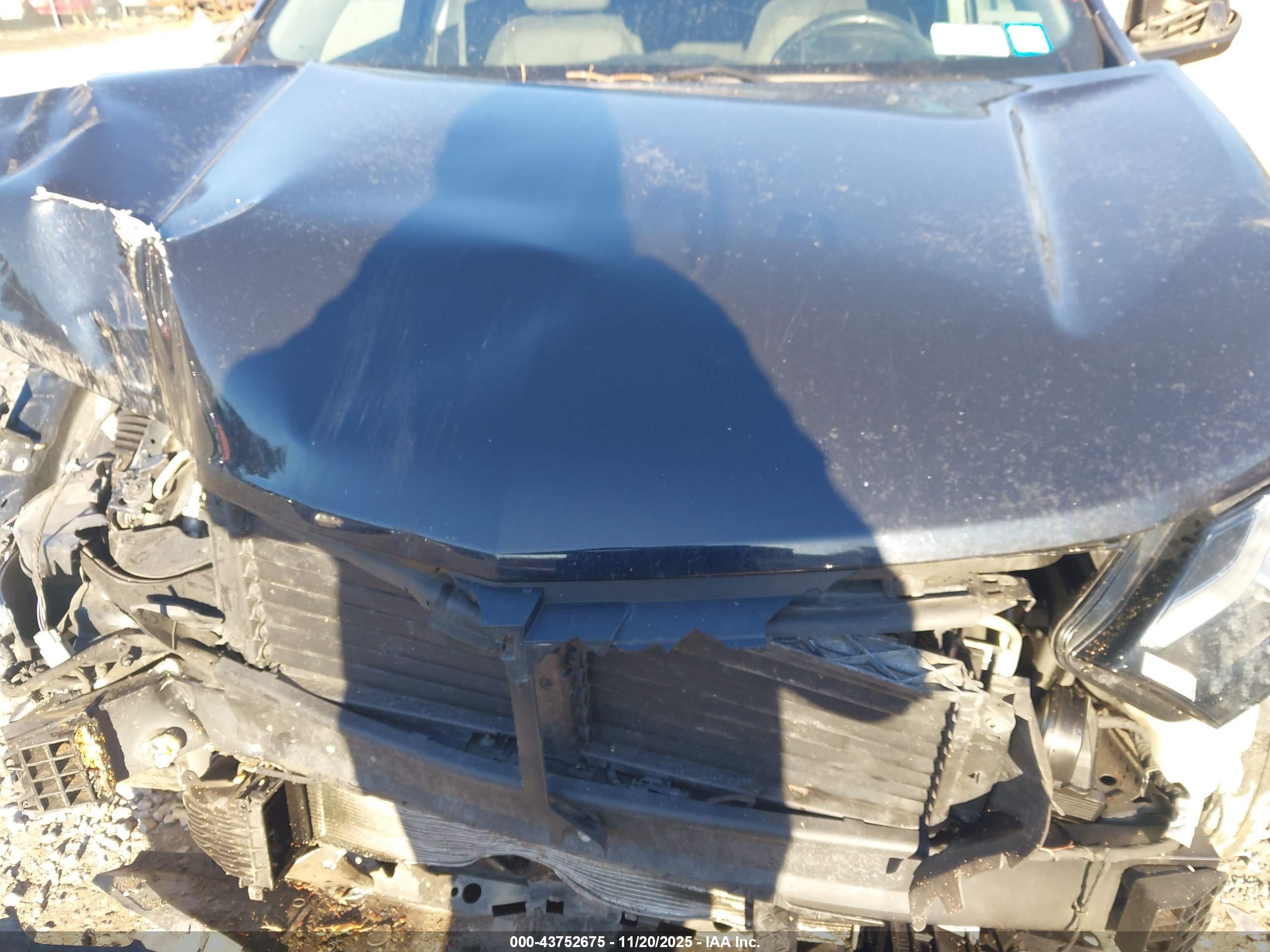 CHEVROLET EQUINOX image 10