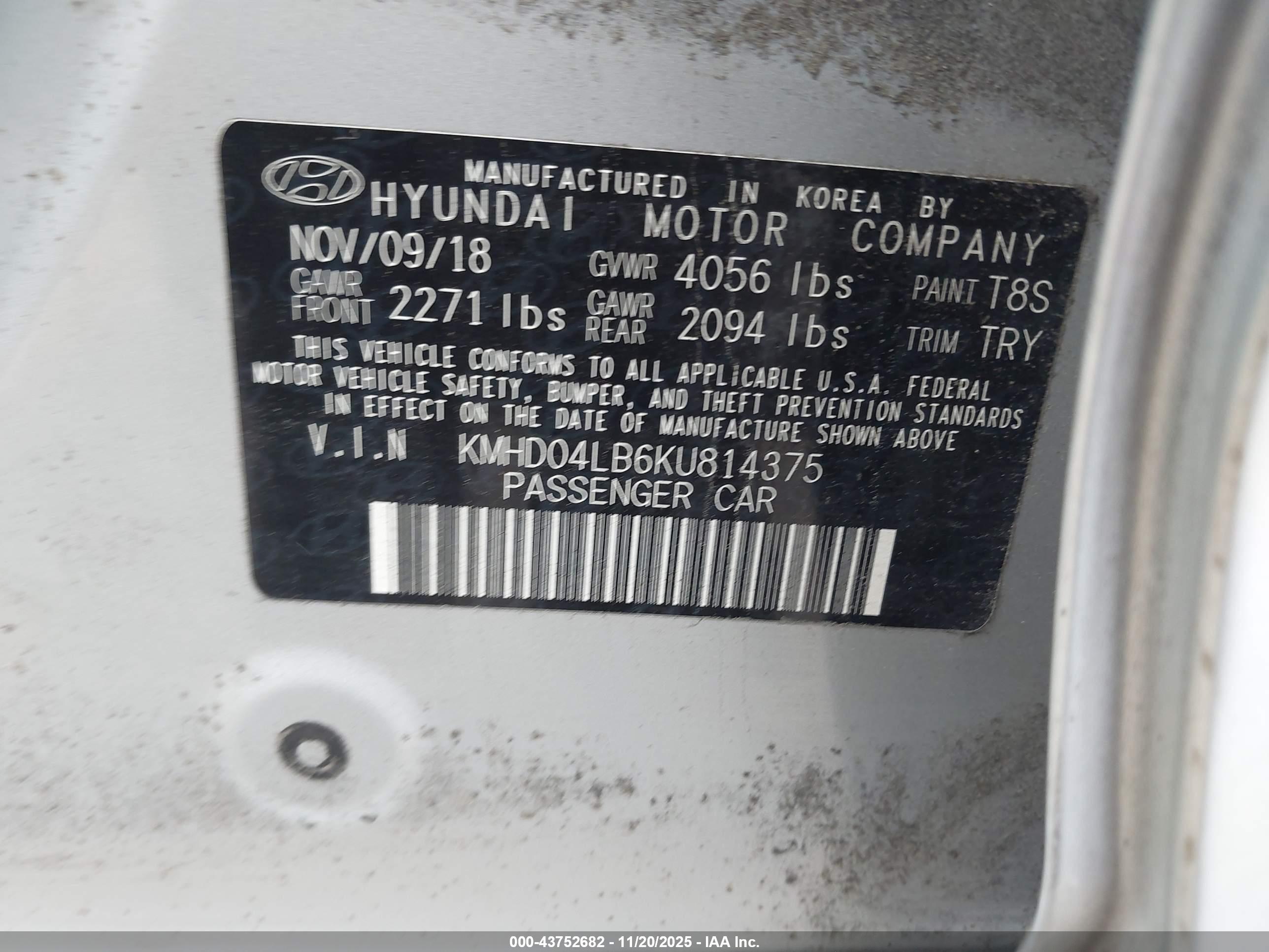 HYUNDAI ELANTRA image 9