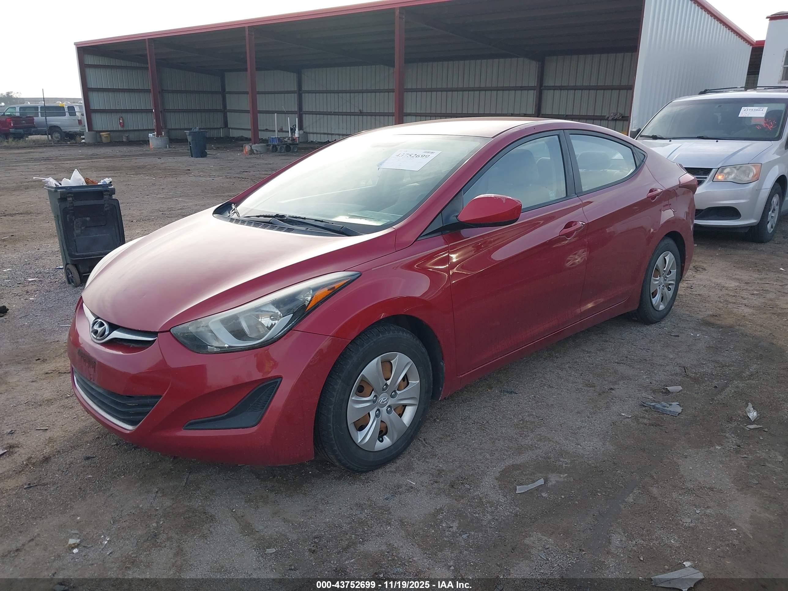 HYUNDAI ELANTRA image 2