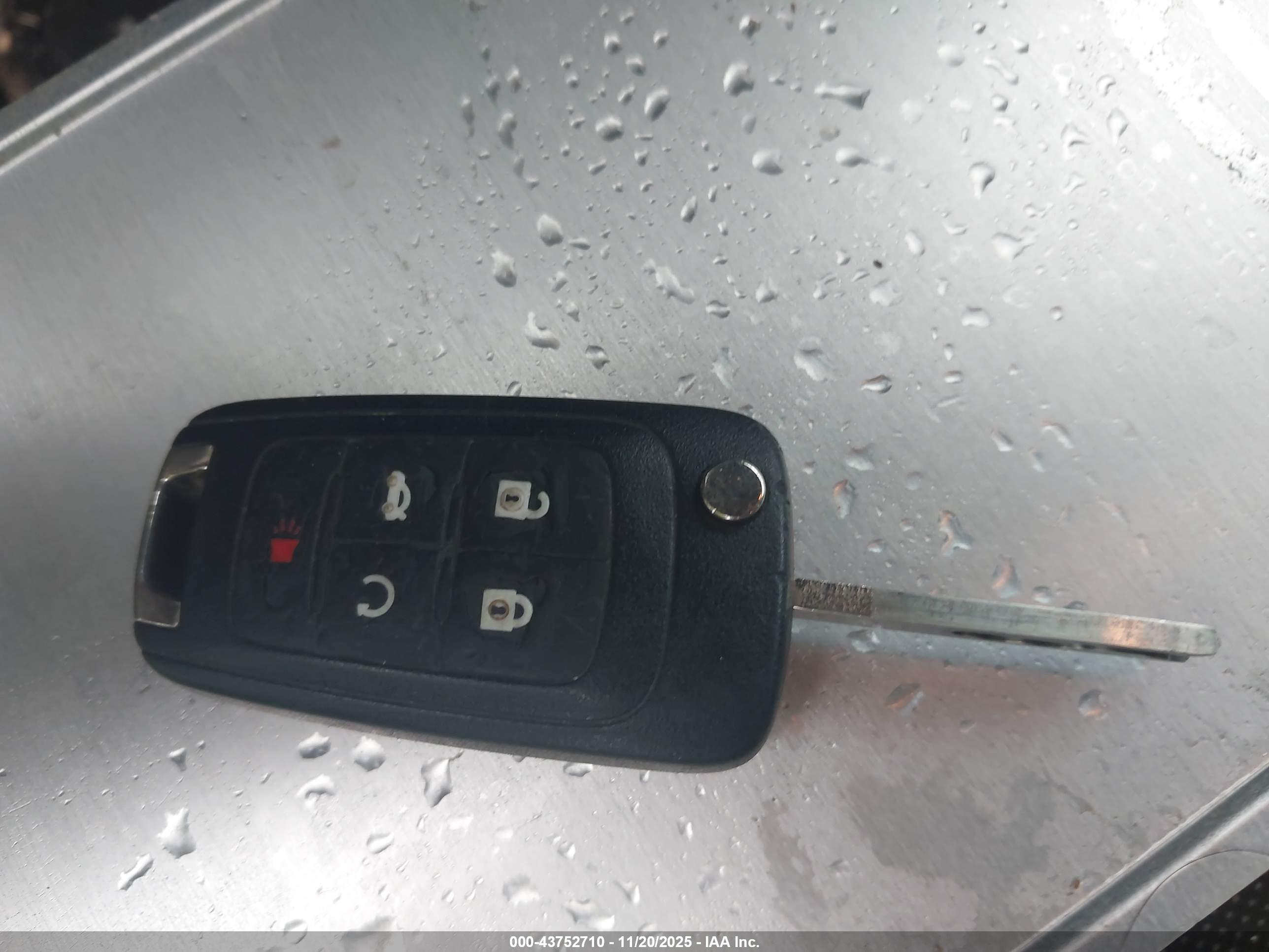 CHEVROLET EQUINOX image 11