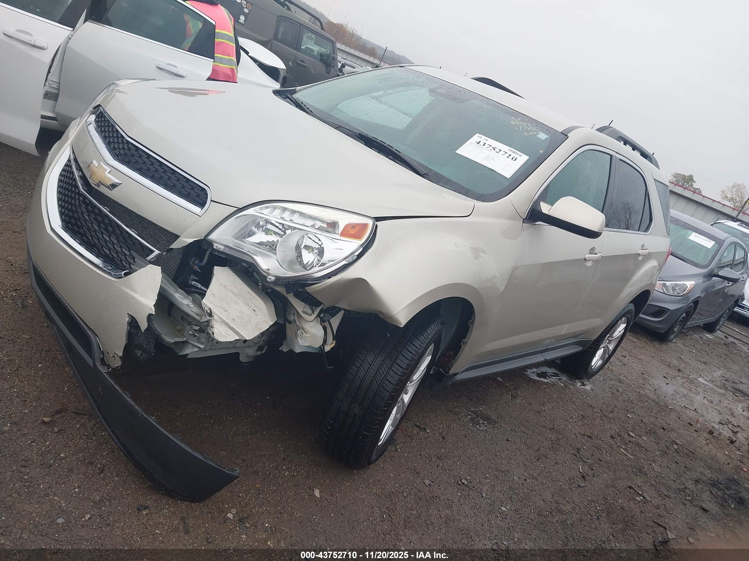 CHEVROLET EQUINOX image 2