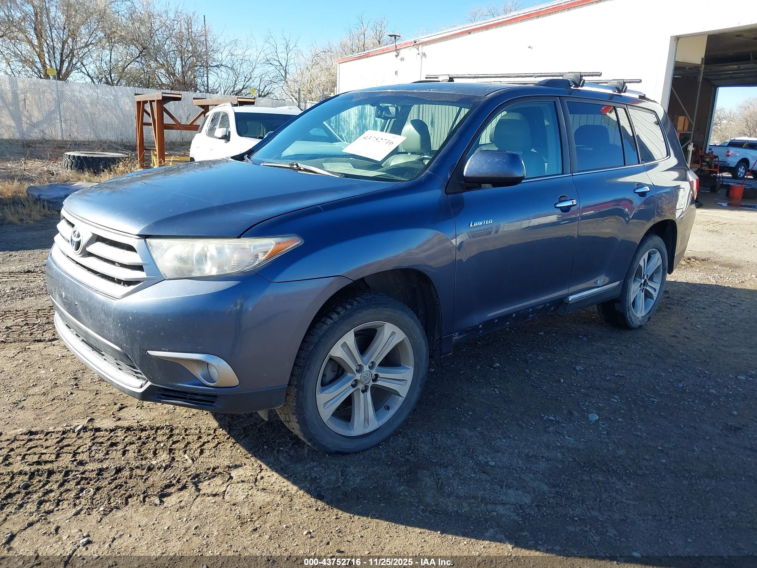 TOYOTA HIGHLANDER image 2