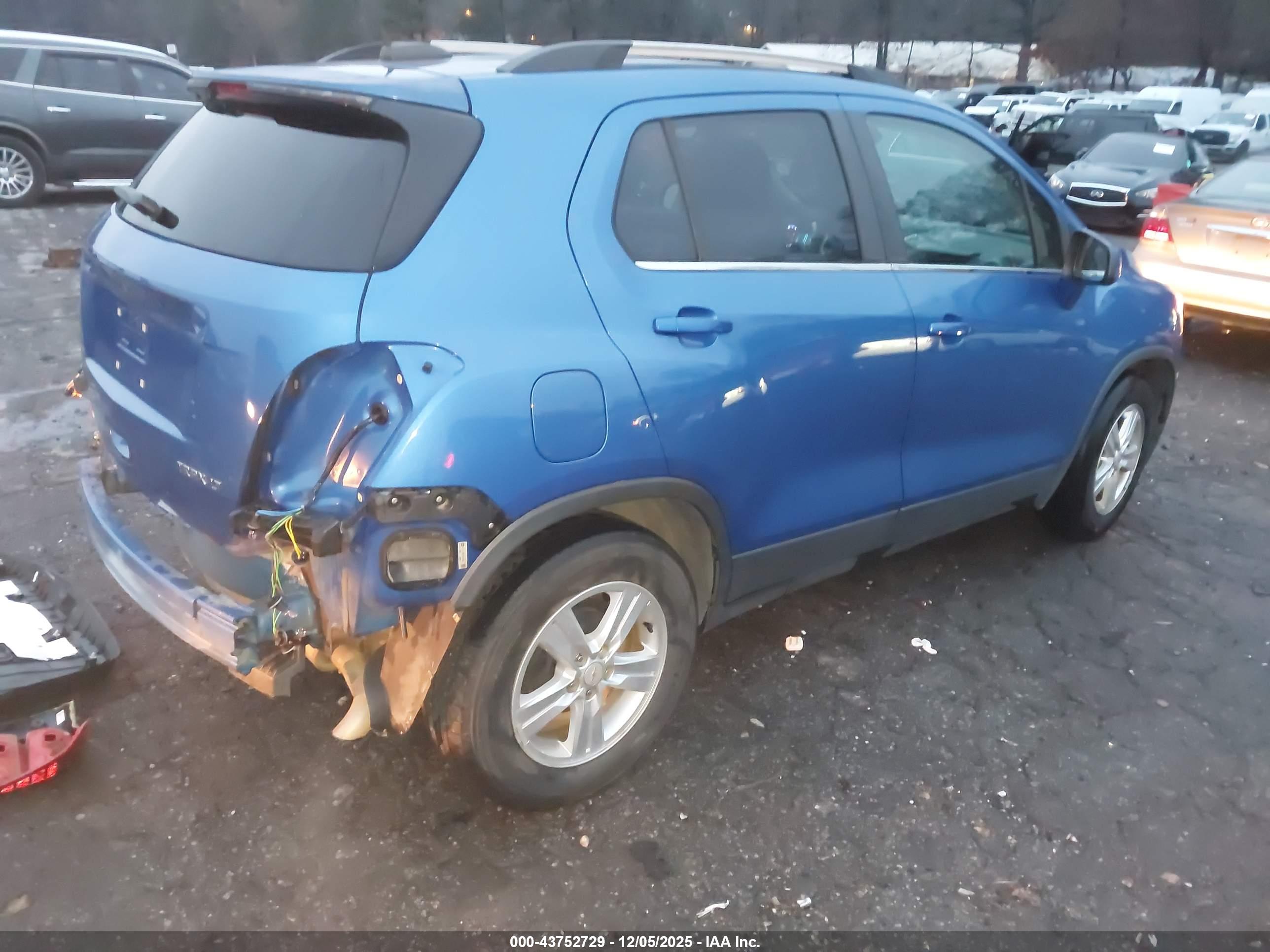 CHEVROLET TRAX image 4