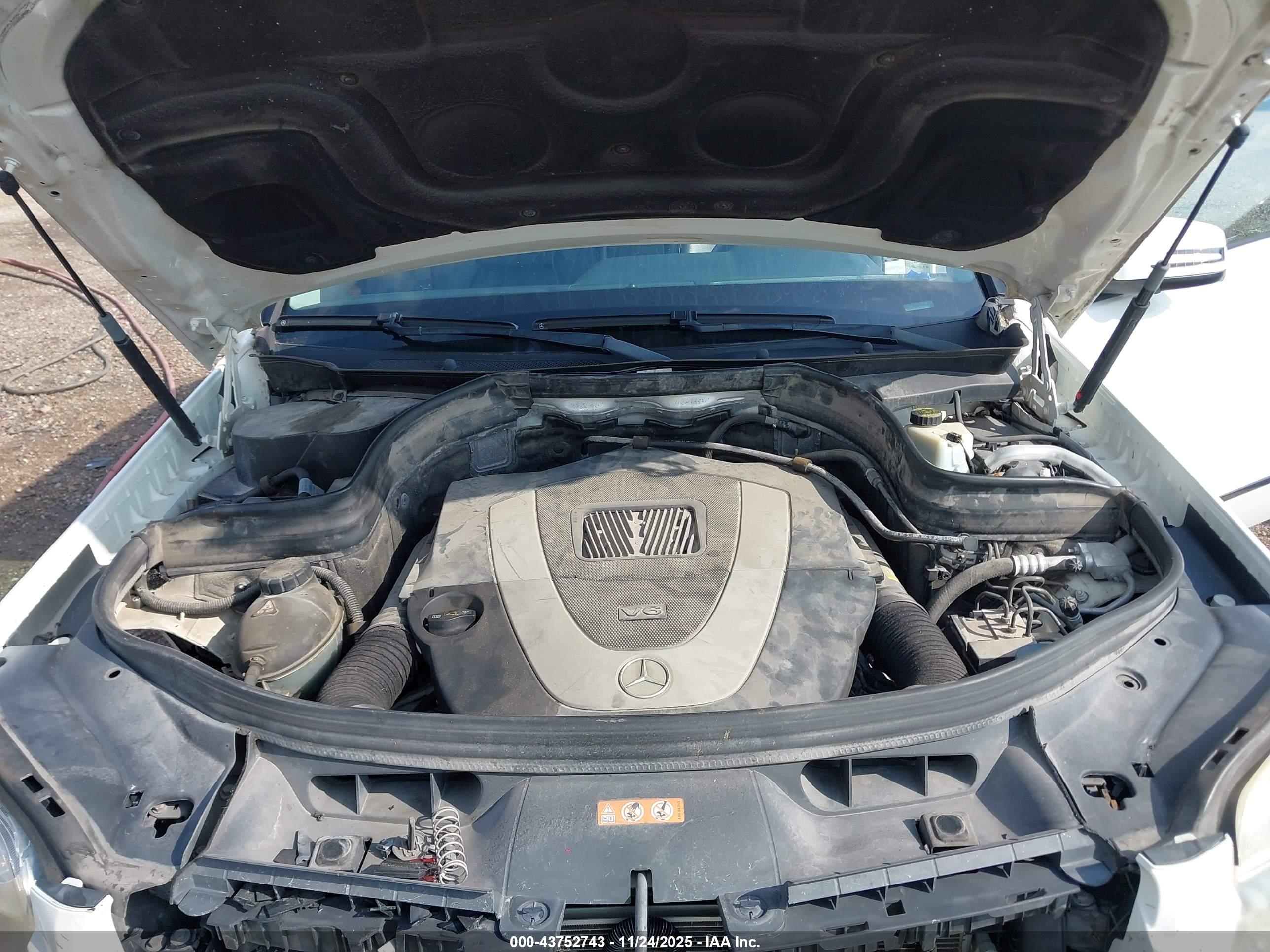 MERCEDES-BENZ GLK image 10