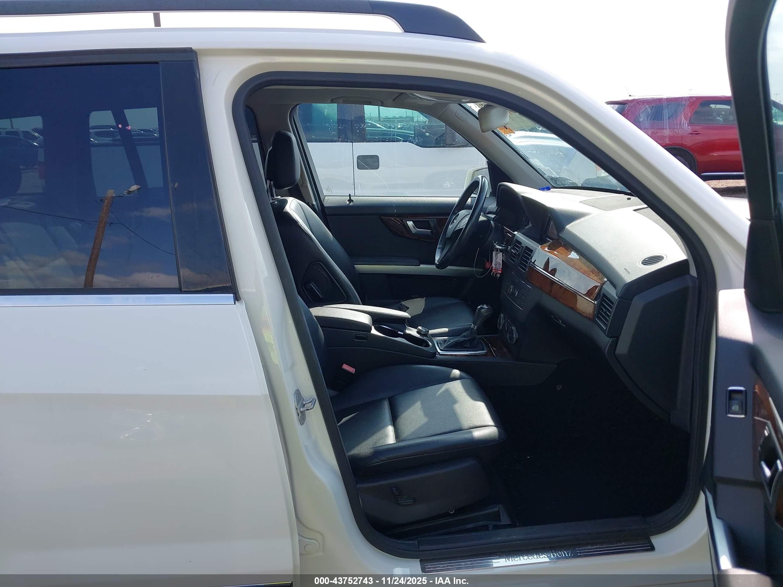 MERCEDES-BENZ GLK image 5