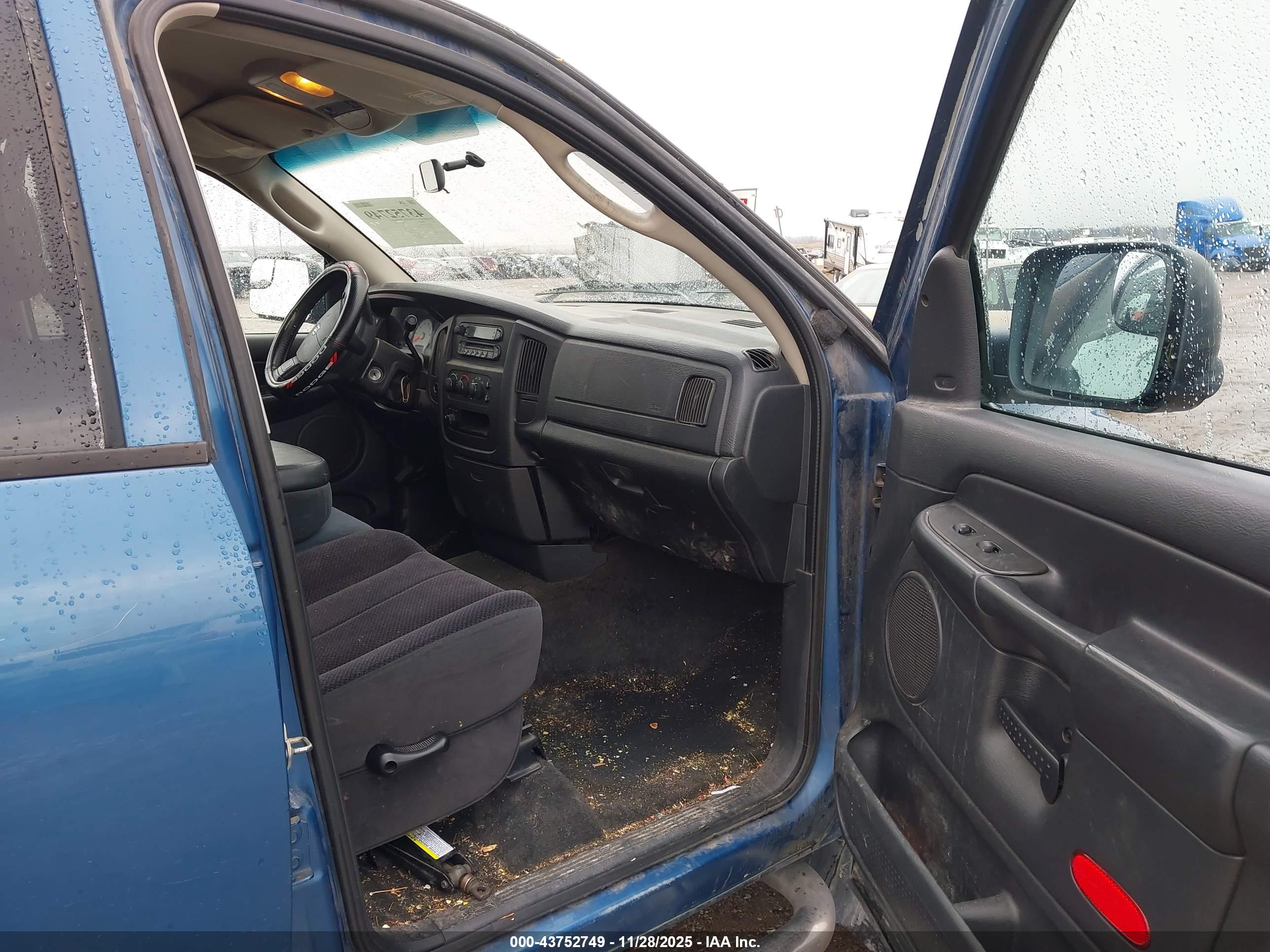 DODGE RAM image 5