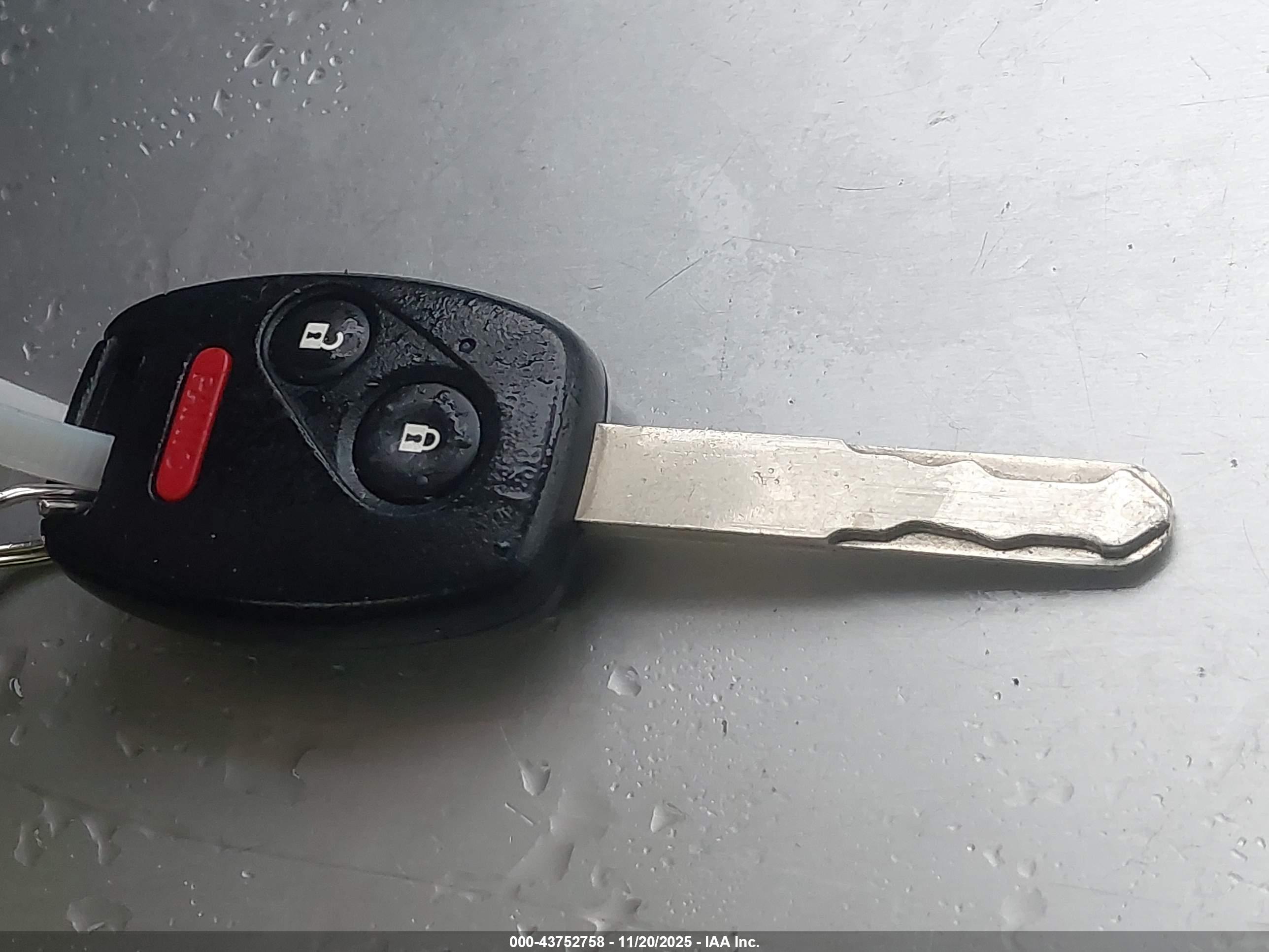 HONDA INSIGHT image 11