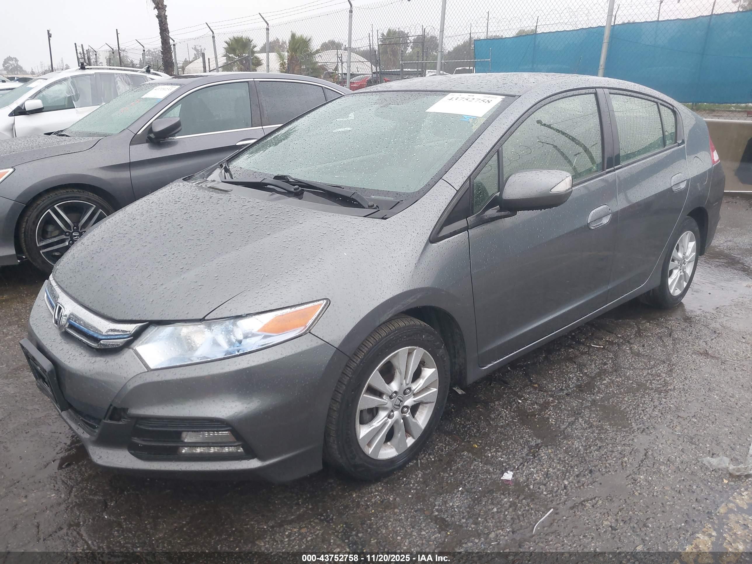 HONDA INSIGHT image 2
